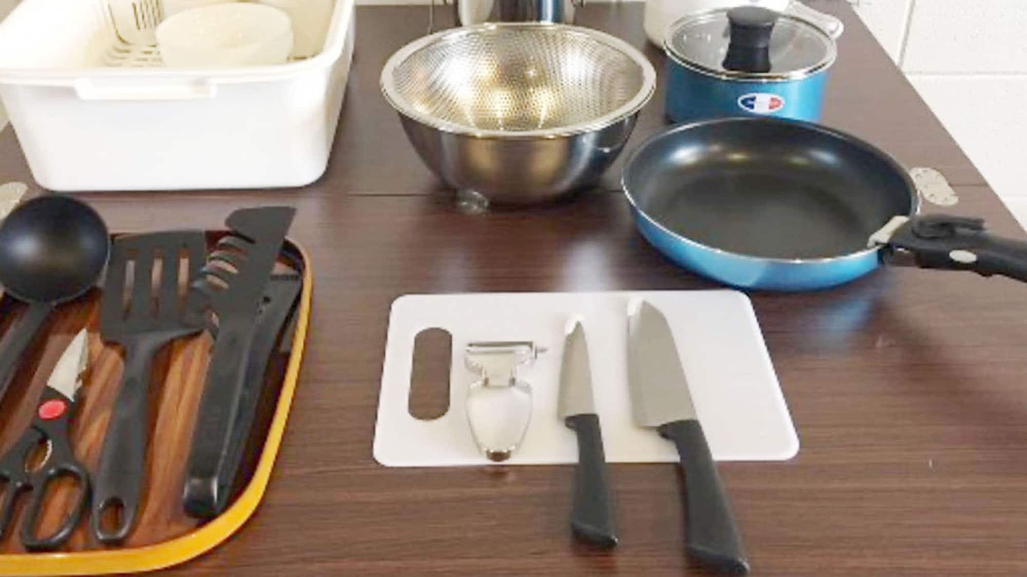 ・Feel free to use the kitchen utensils and cutlery!