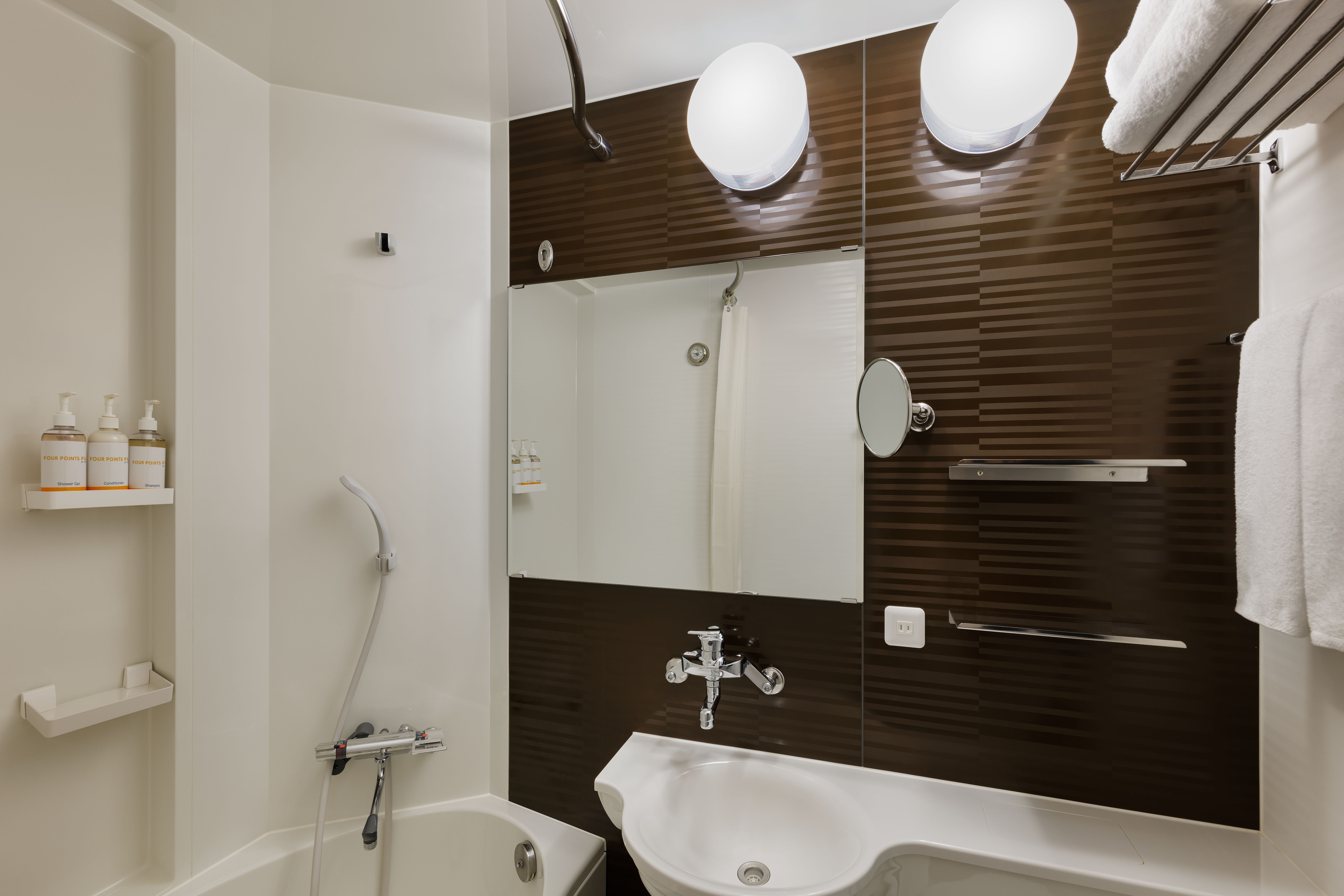 Bathroom (double room)