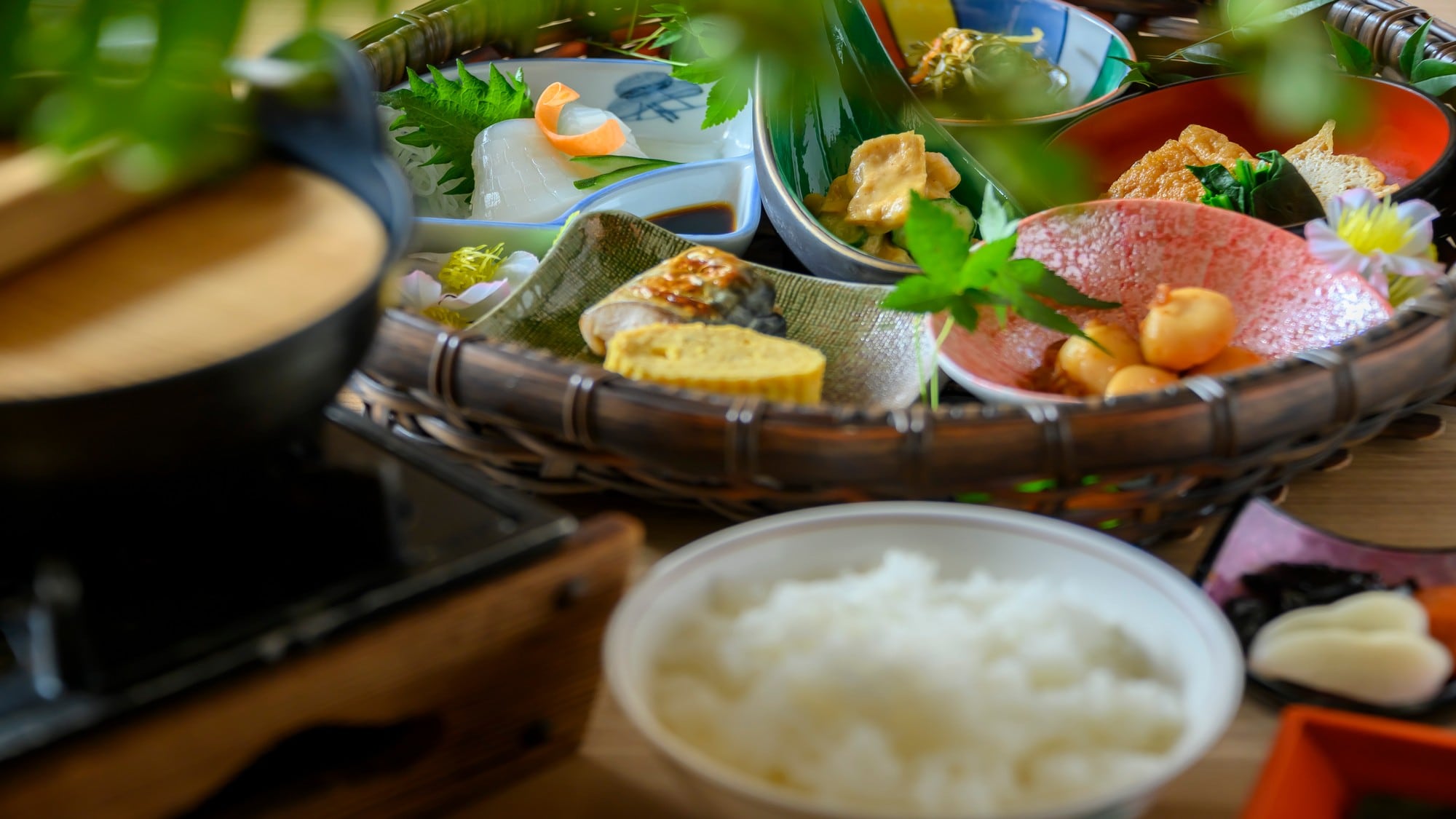 使用池田“越光”的米飯。日式早餐