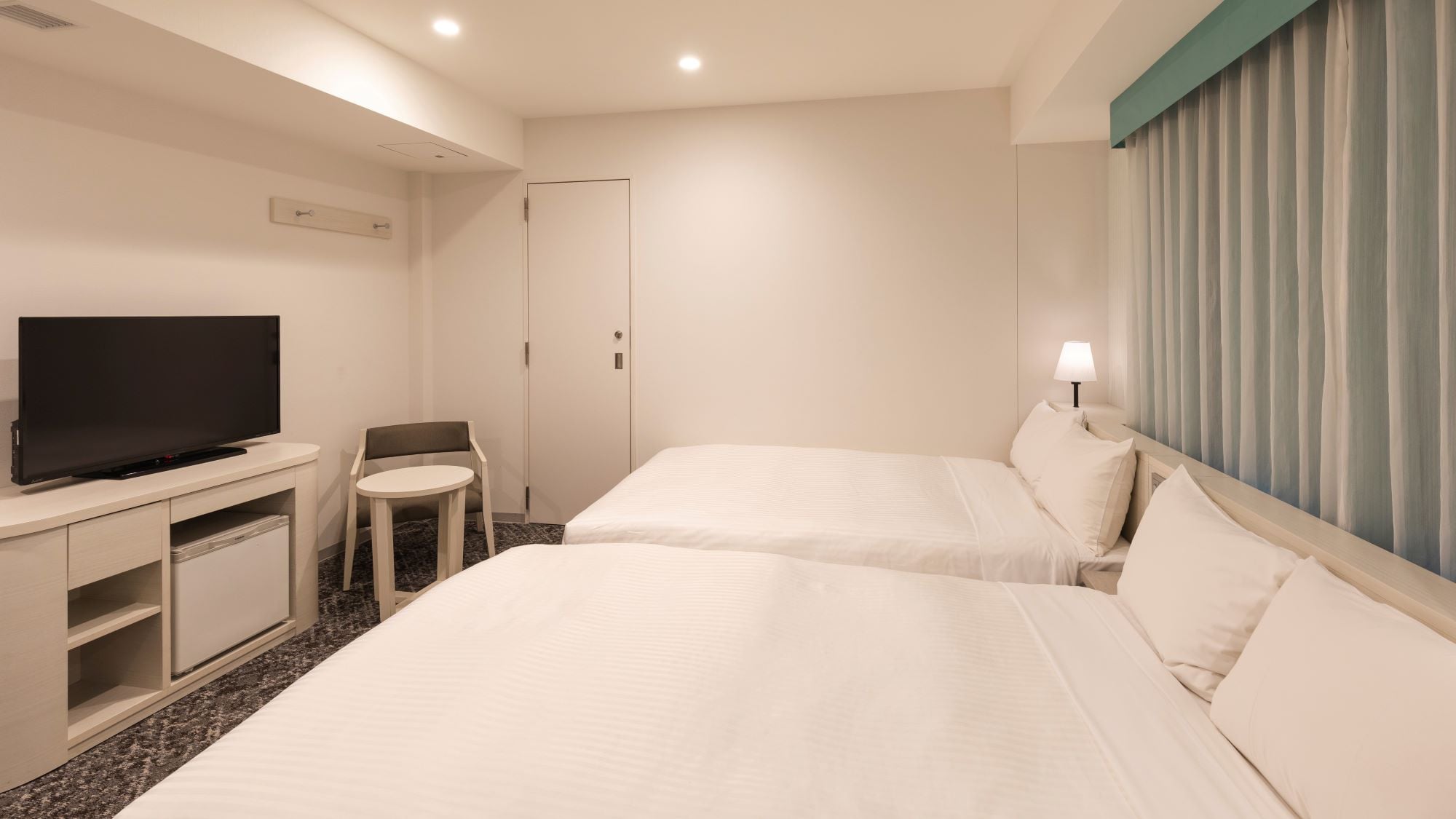 Twin room 2