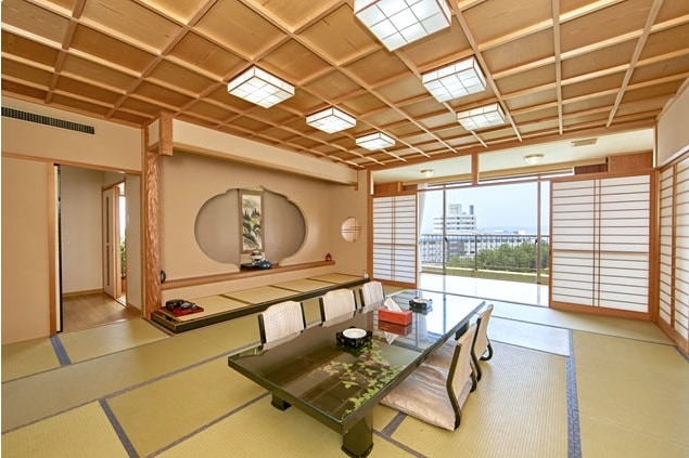 VIP room (*The interior design may differ slightly depending on the room)