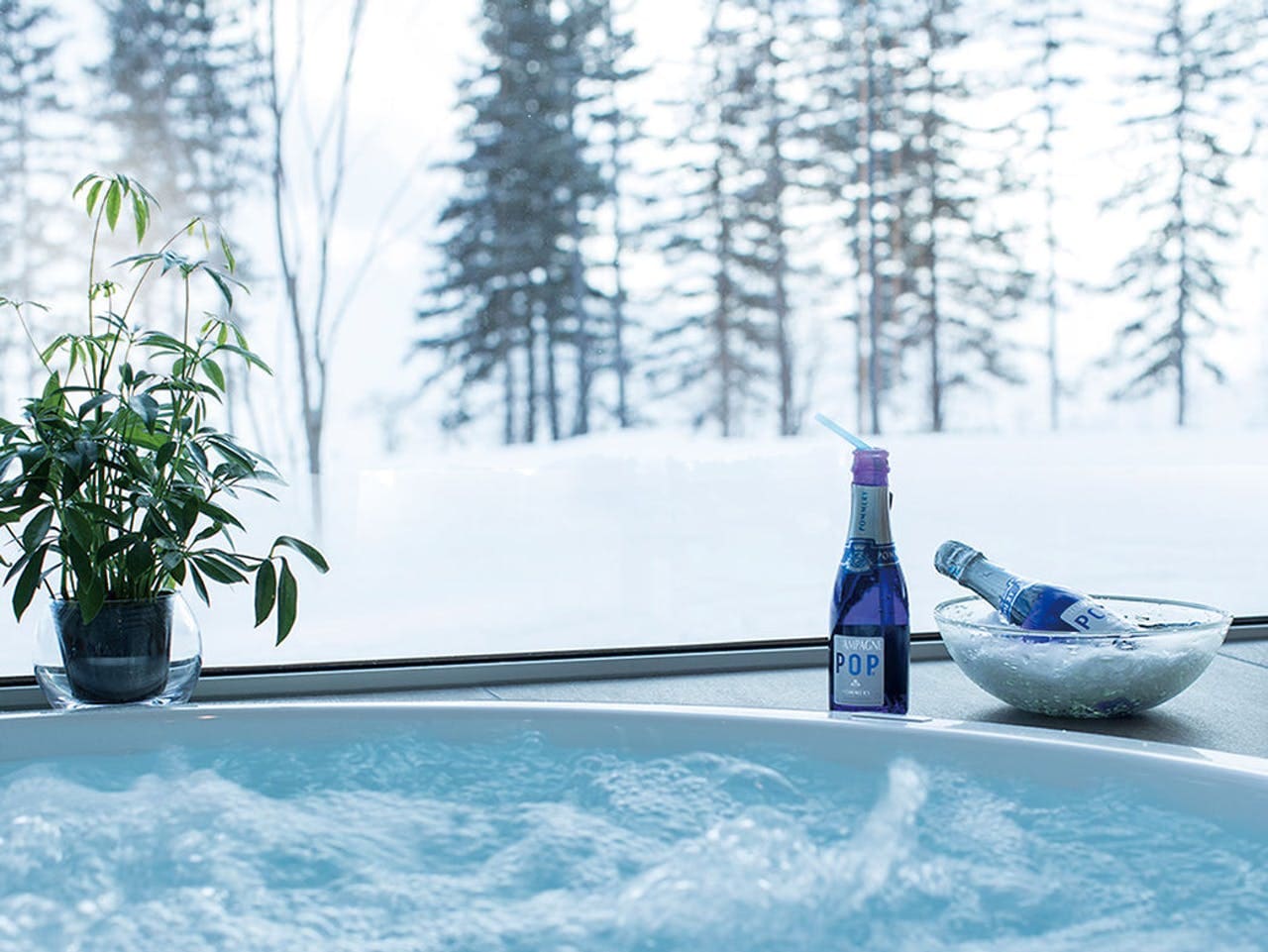 Equipped with bathroom with jacuzzi