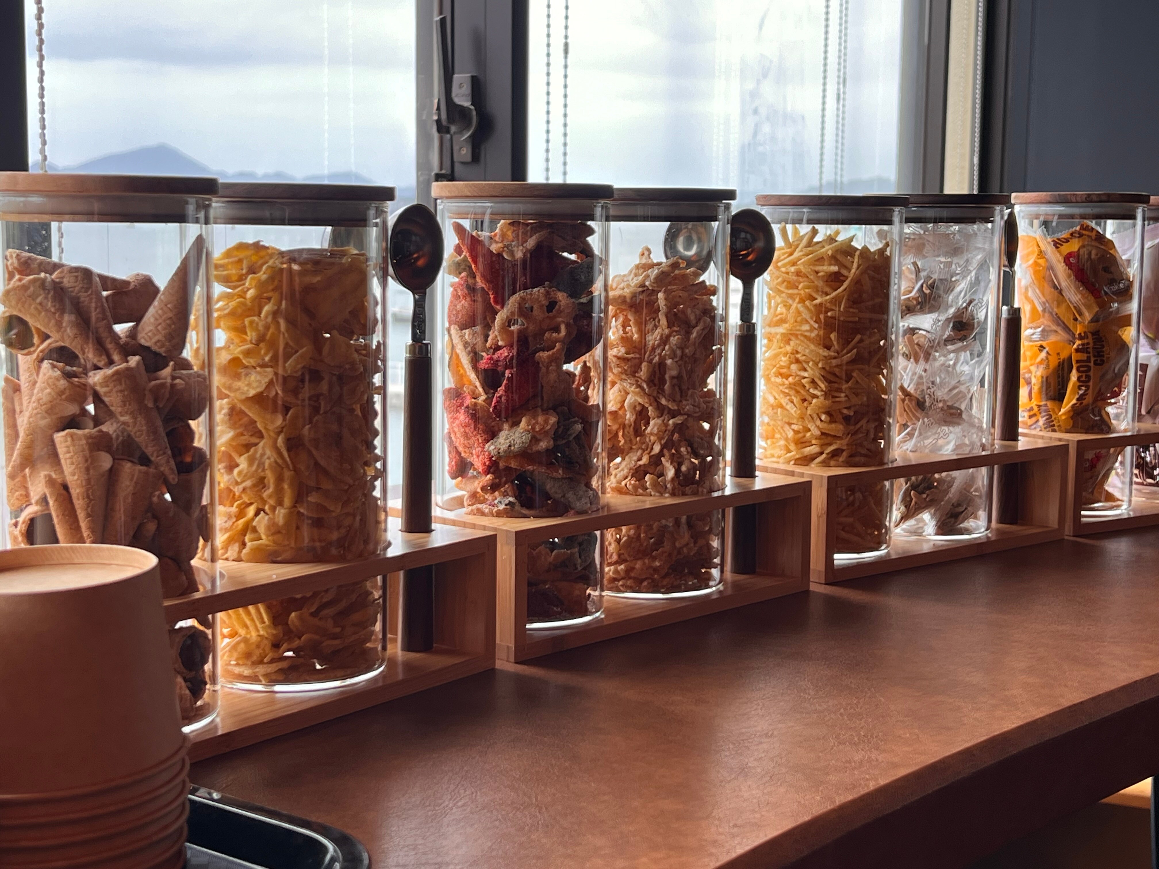 Lounge access is free of charge.