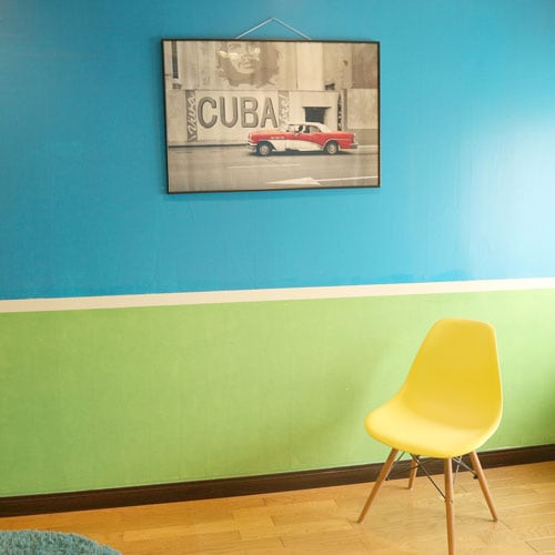 [Single Room] A colorful Cuba-inspired design.