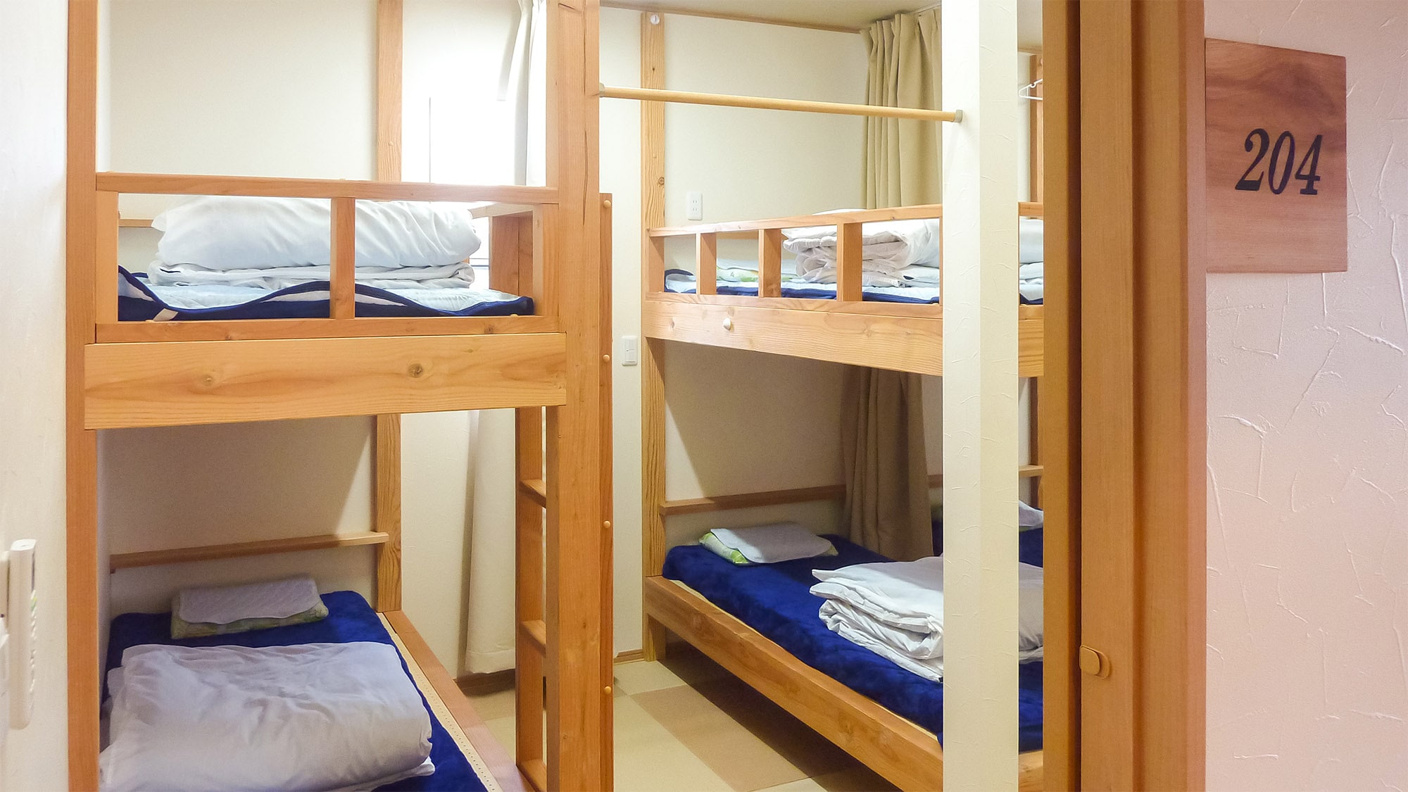・ [Room 204] 训练营独有的体验，一边在床上说话一边入睡