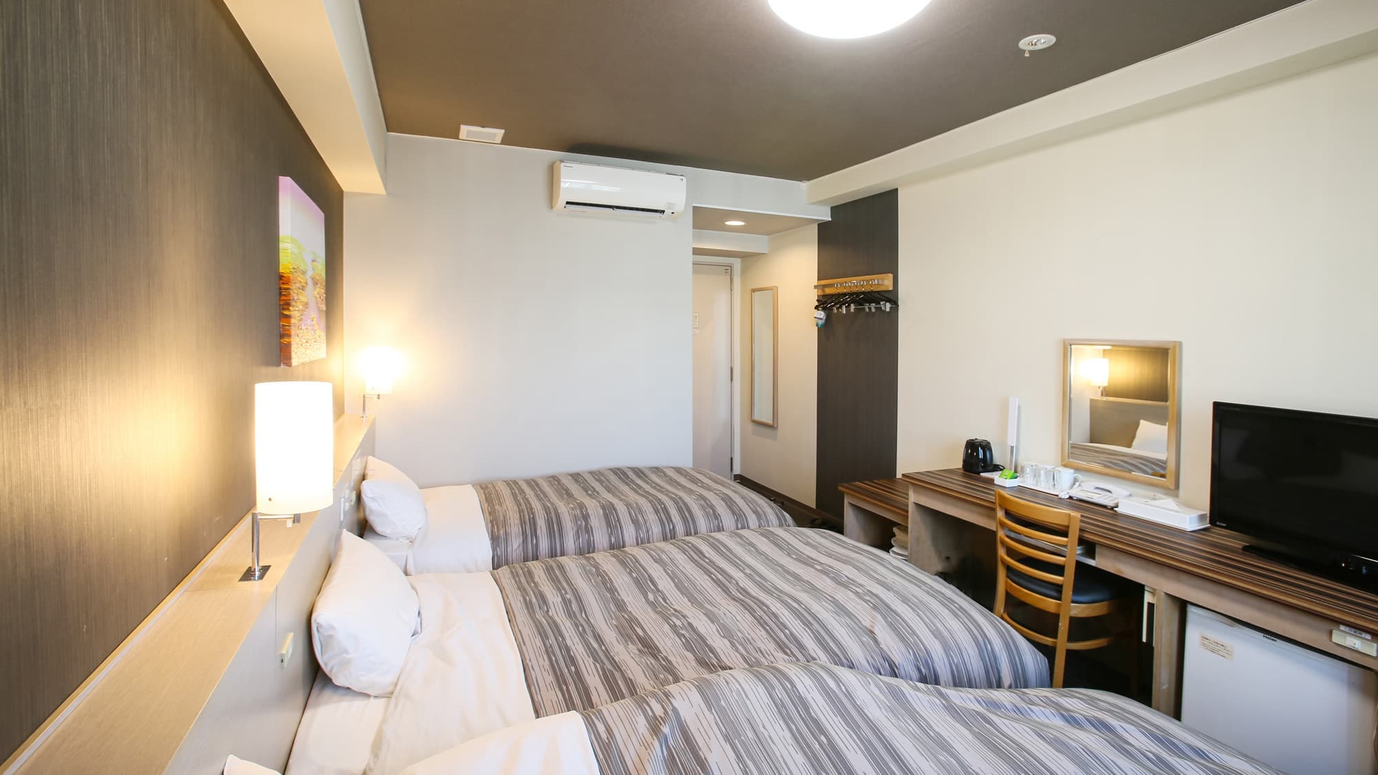 Triple room