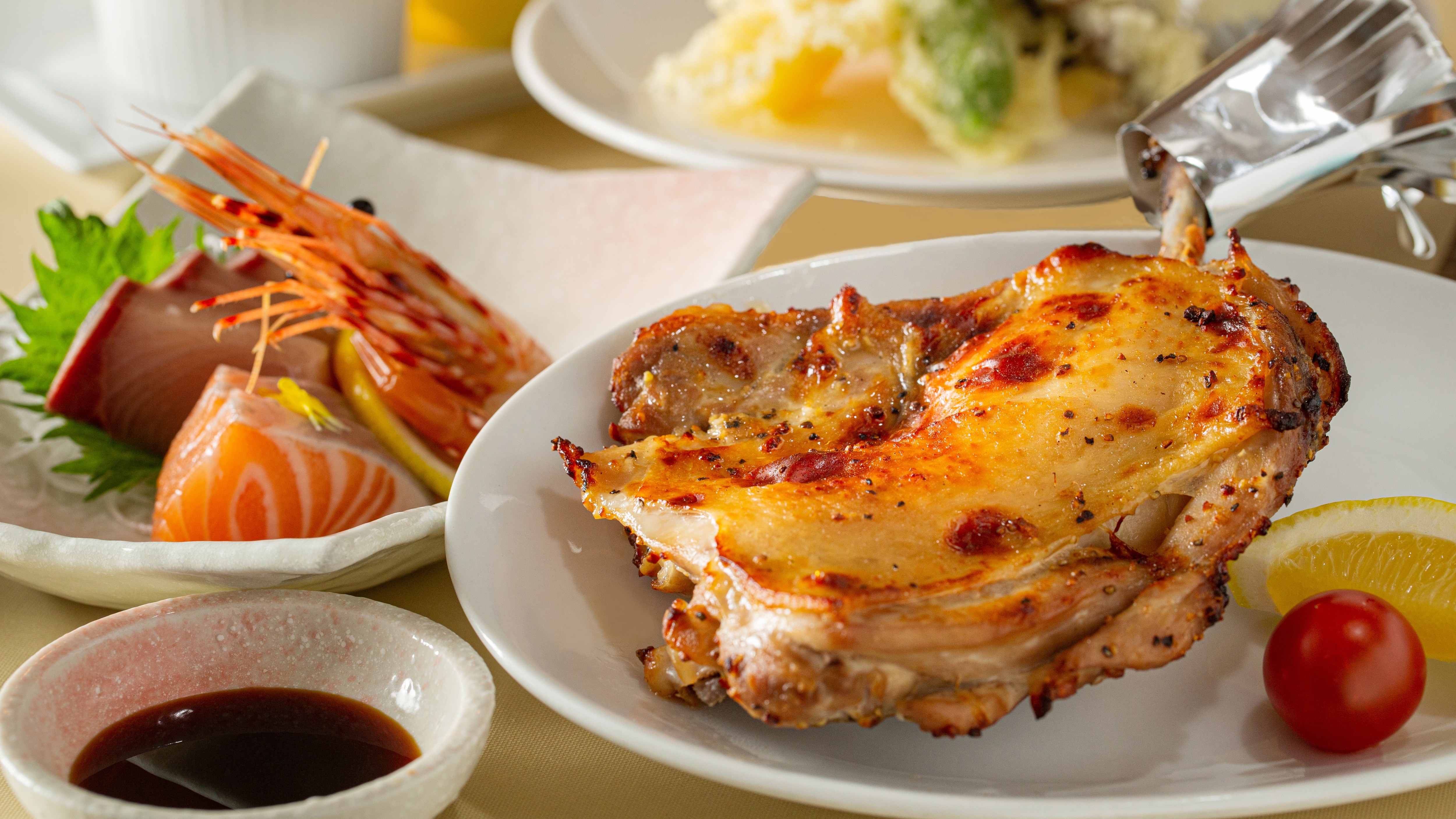 *[Ayam dengan tulang] Spesialisasi Kagawa♪ Kulitnya renyah dan dagingnya juicy! Penuh volume