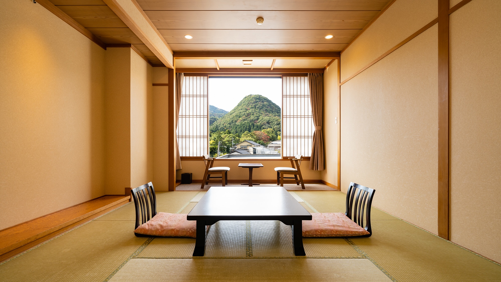 禁煙【合理的日式房間，10張榻榻米+寬闊的陽台】（圖片）設施因房間而異