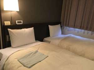 Twin bed