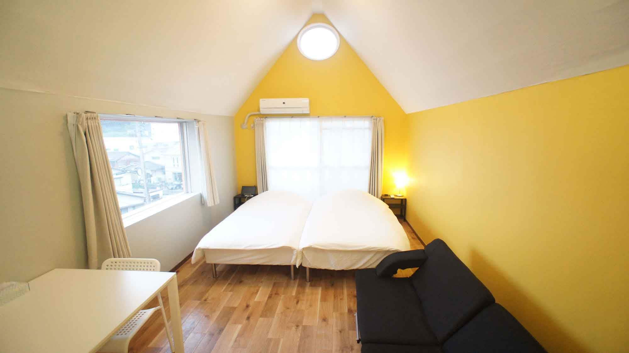 Deluxe Triple Room 401