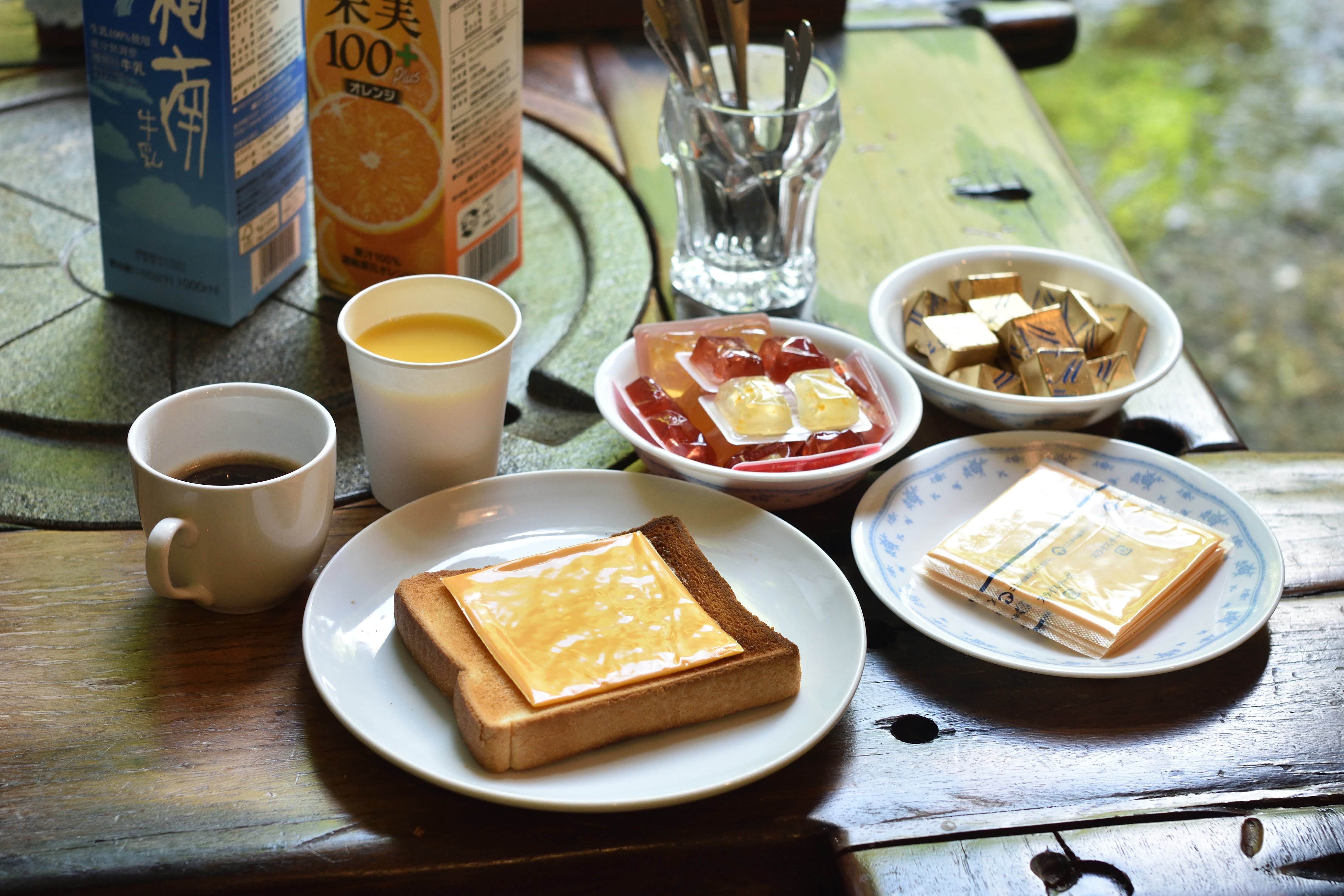 Free breakfast service