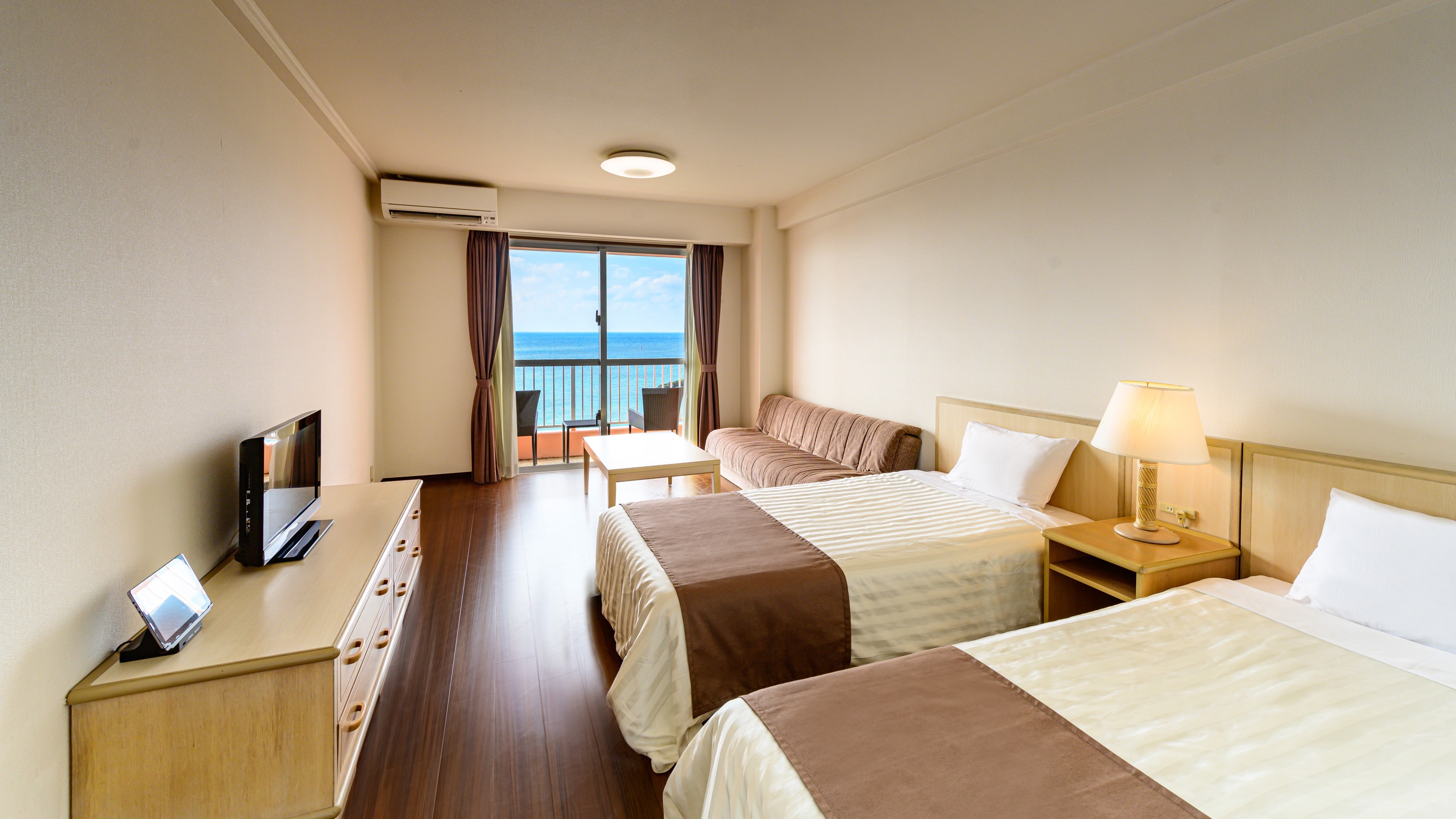[Harbor Wing/Twin Room] A convenient twin room for a comfortable long-term stay.