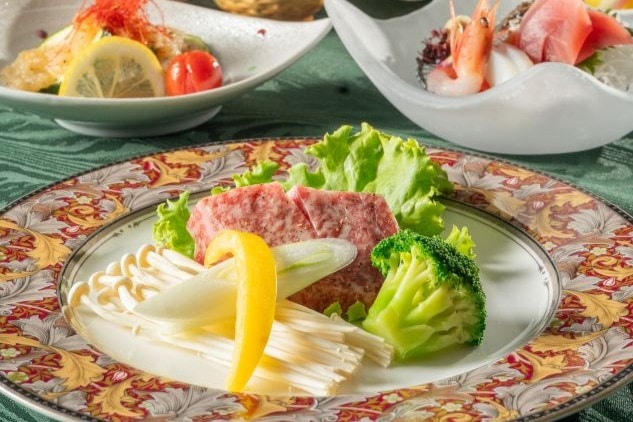 [Teppanyaki dengan daging sapi lokal]