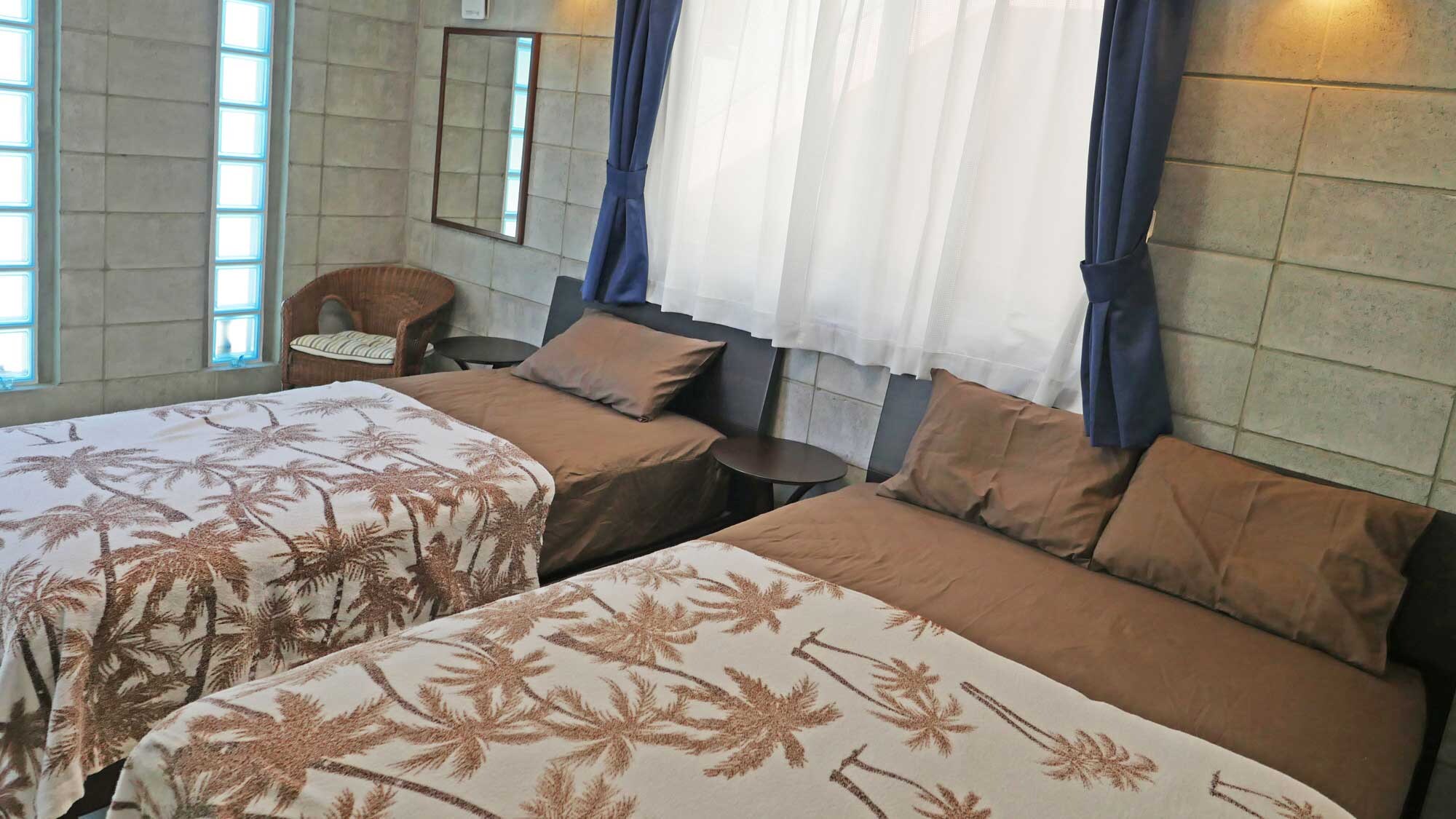 [Twin room] Relax with one single bed and one double bed ♪