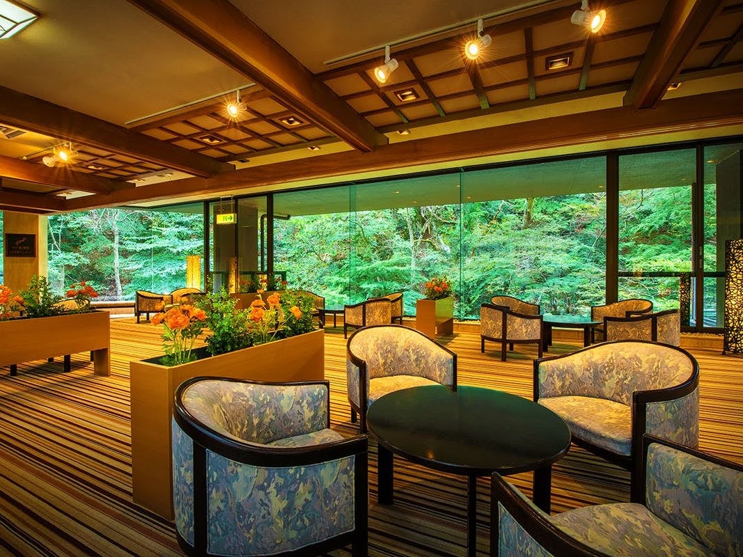 ■ [With an open-air bath that flows directly from the source] Japanese-style room 2 rooms ■ / Japanese 12 tatami mats + observation bath + tsubo garden