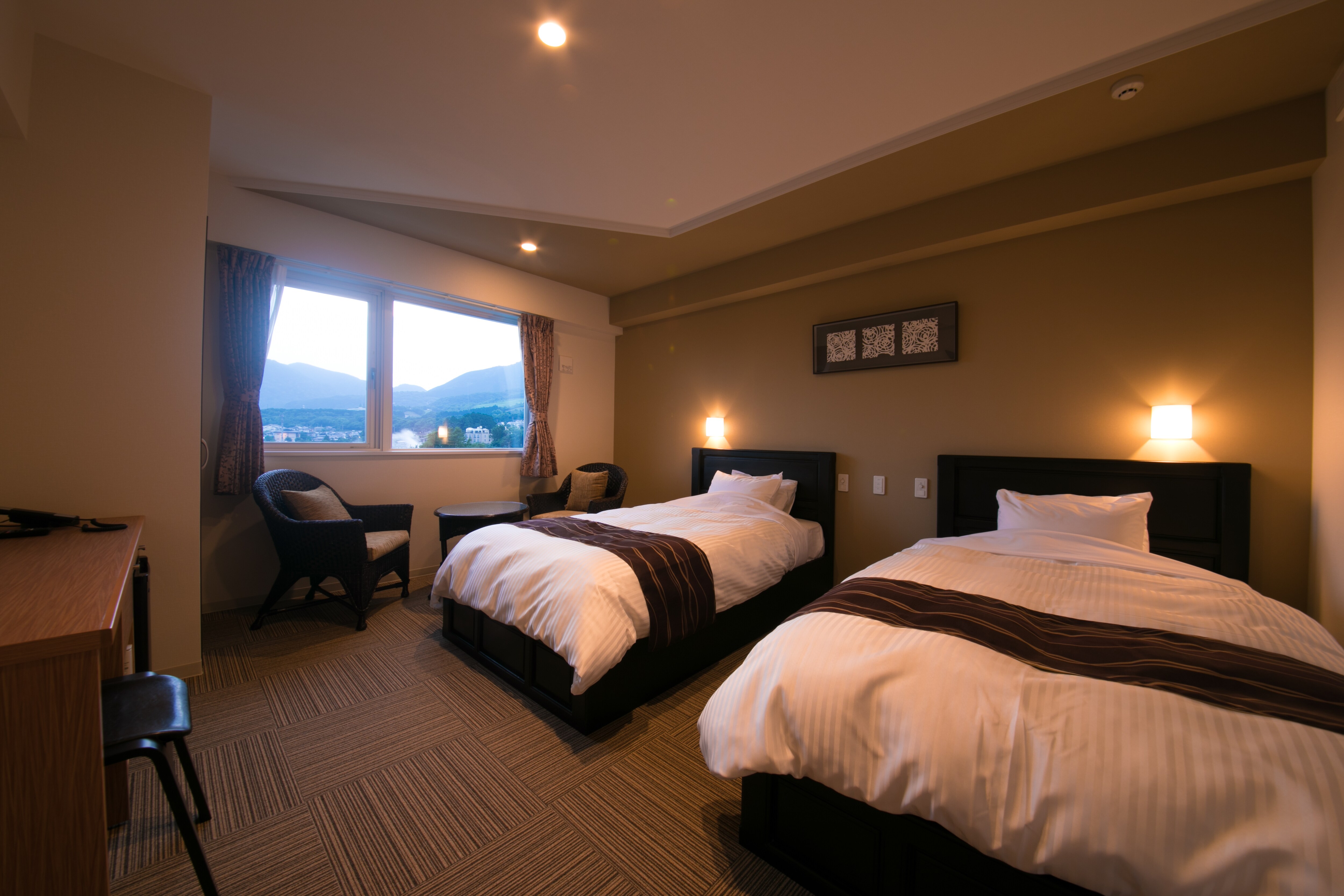 [Twin Room] A room with a great view offers a comfortable stay.