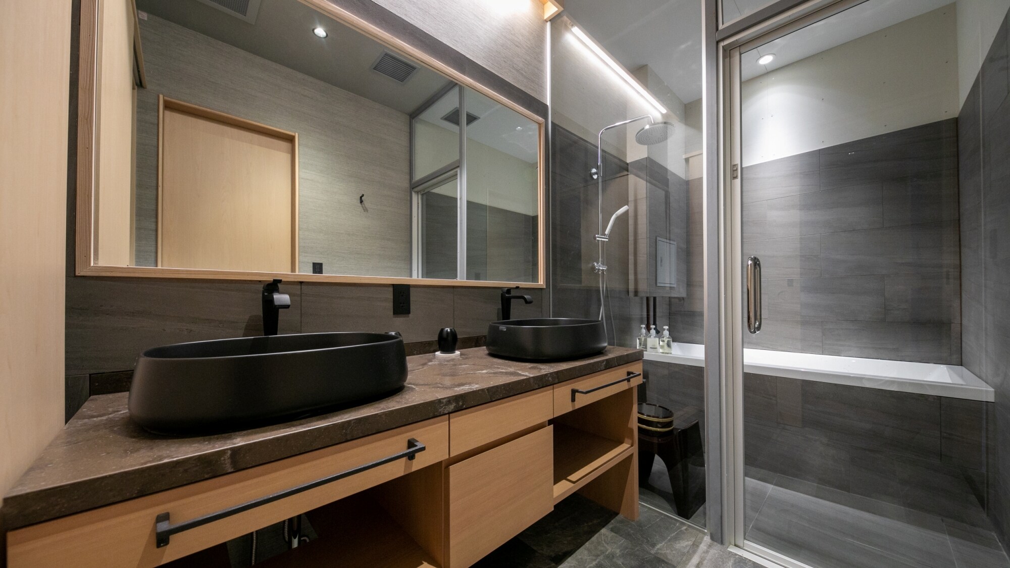 Suite Japanese-Western style room SAKURA