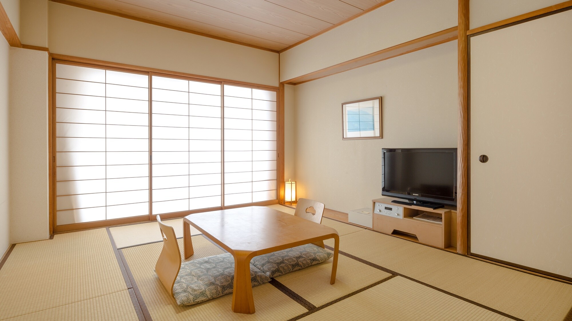 * [Japanese-style room 10 tatami mats] Recommended for families and groups