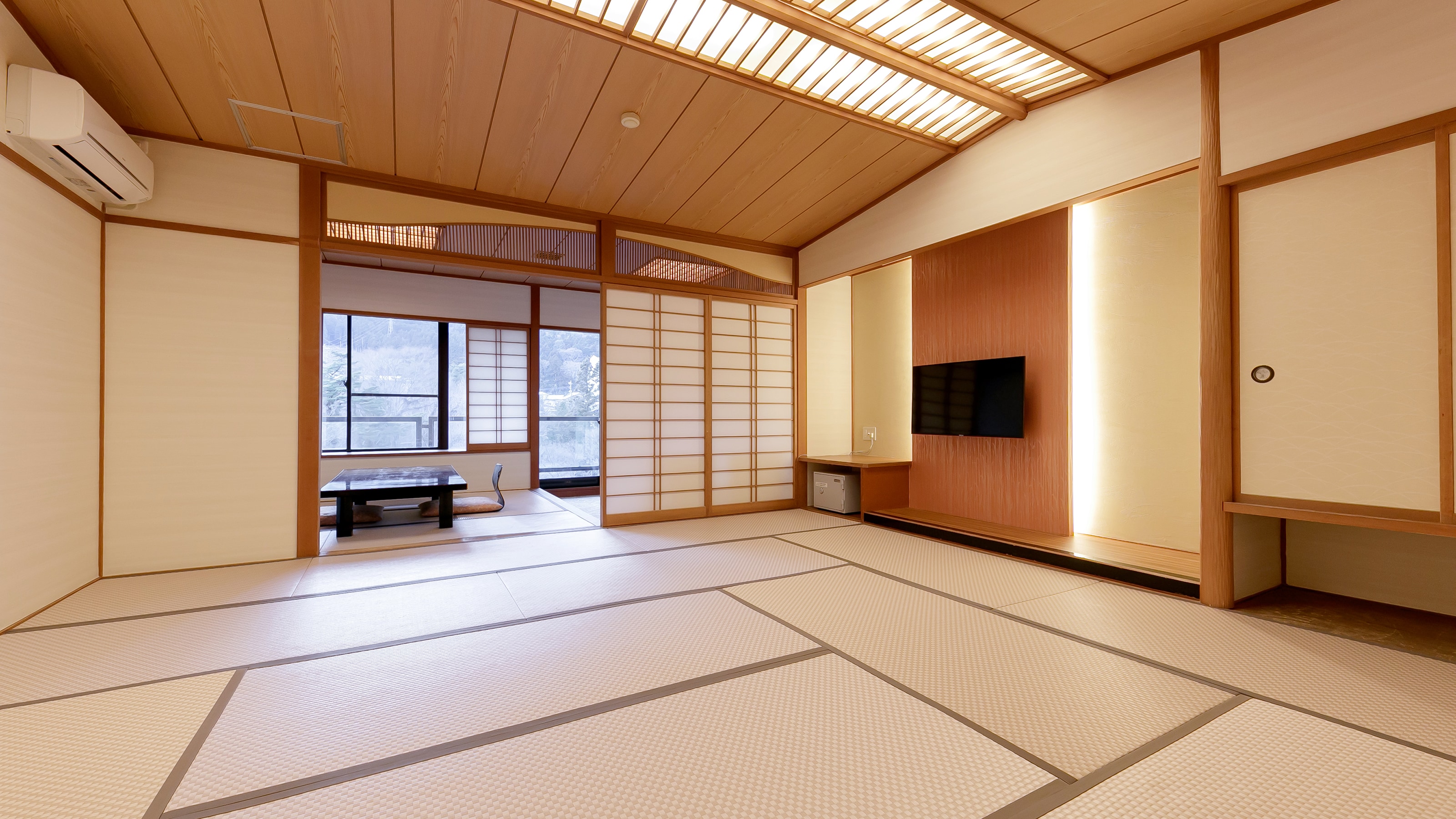 An example of a 12 tatami Japanese-style room in the main building