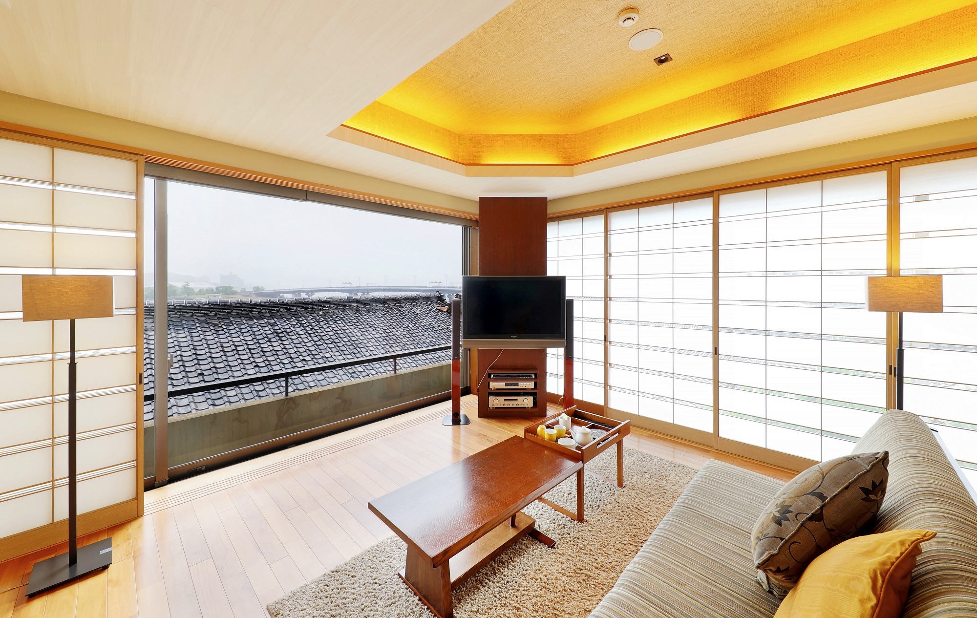 3rd floor Japanese-Western room with indoor hot spring bath "Shirakata"