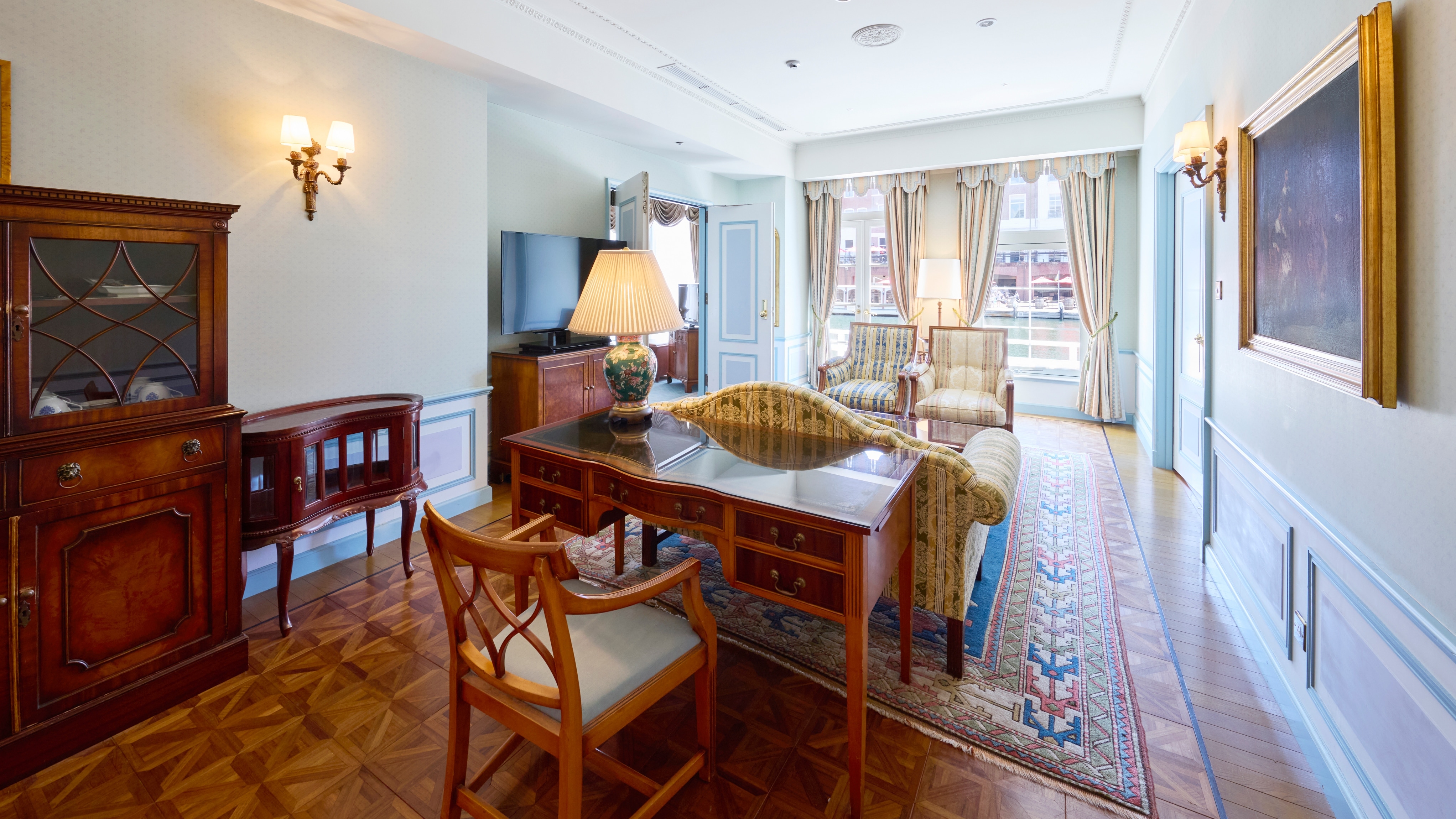 [Guest room example] Royal Suite (living room)