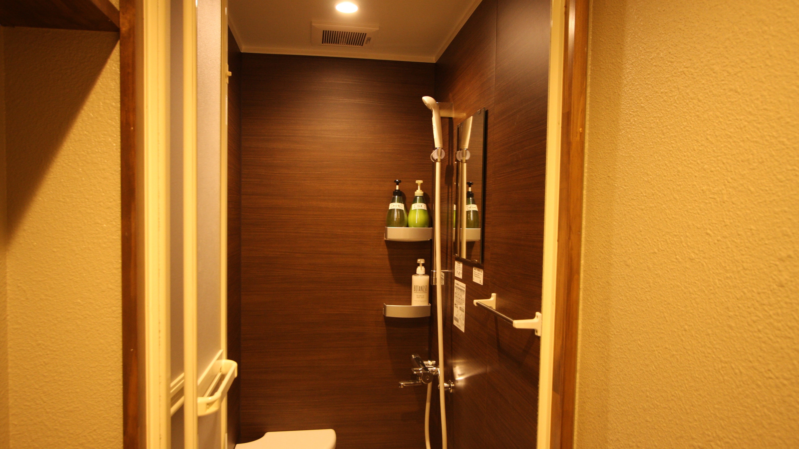The shower room is on the 1st floor.