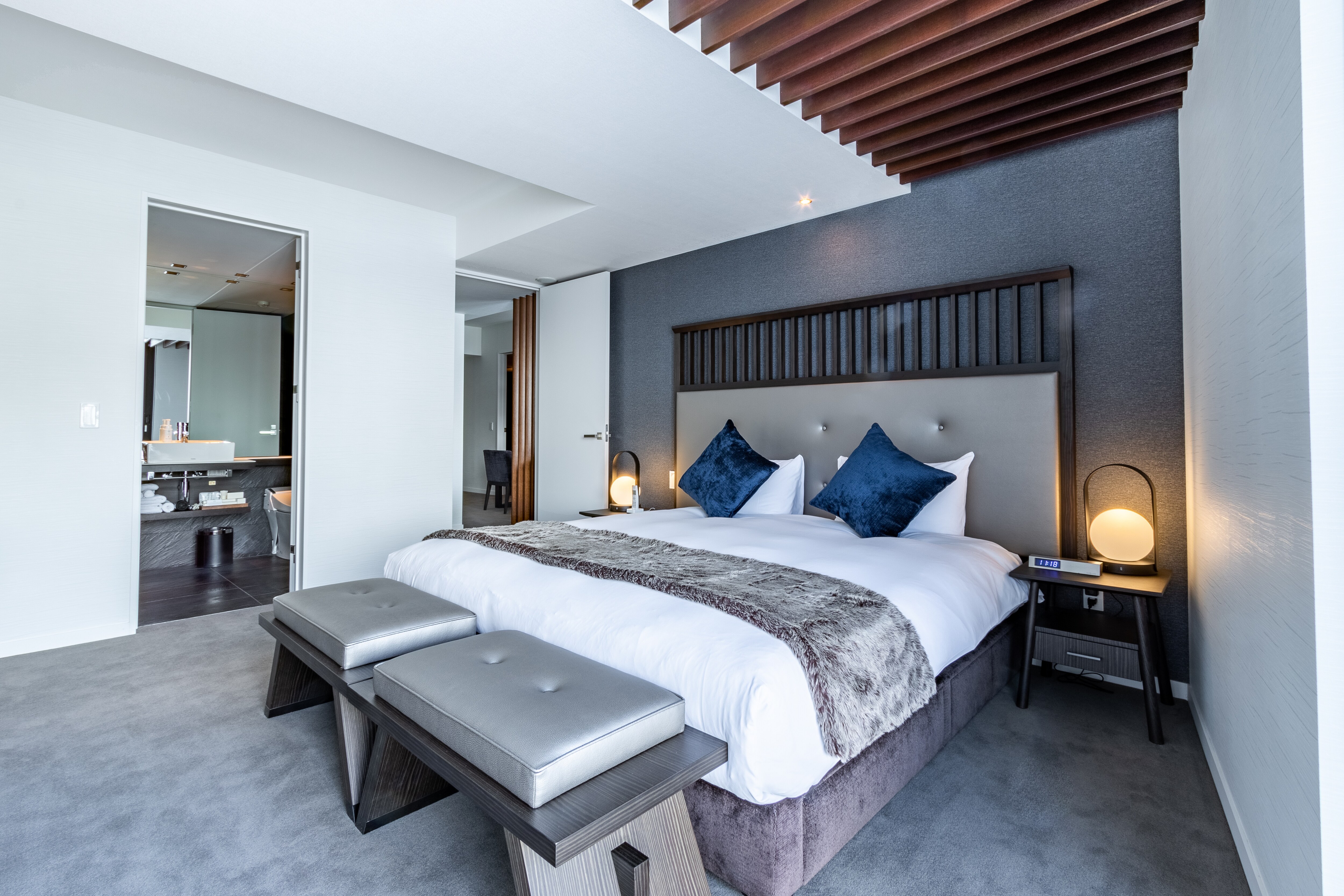 Village View Apartment King Bed