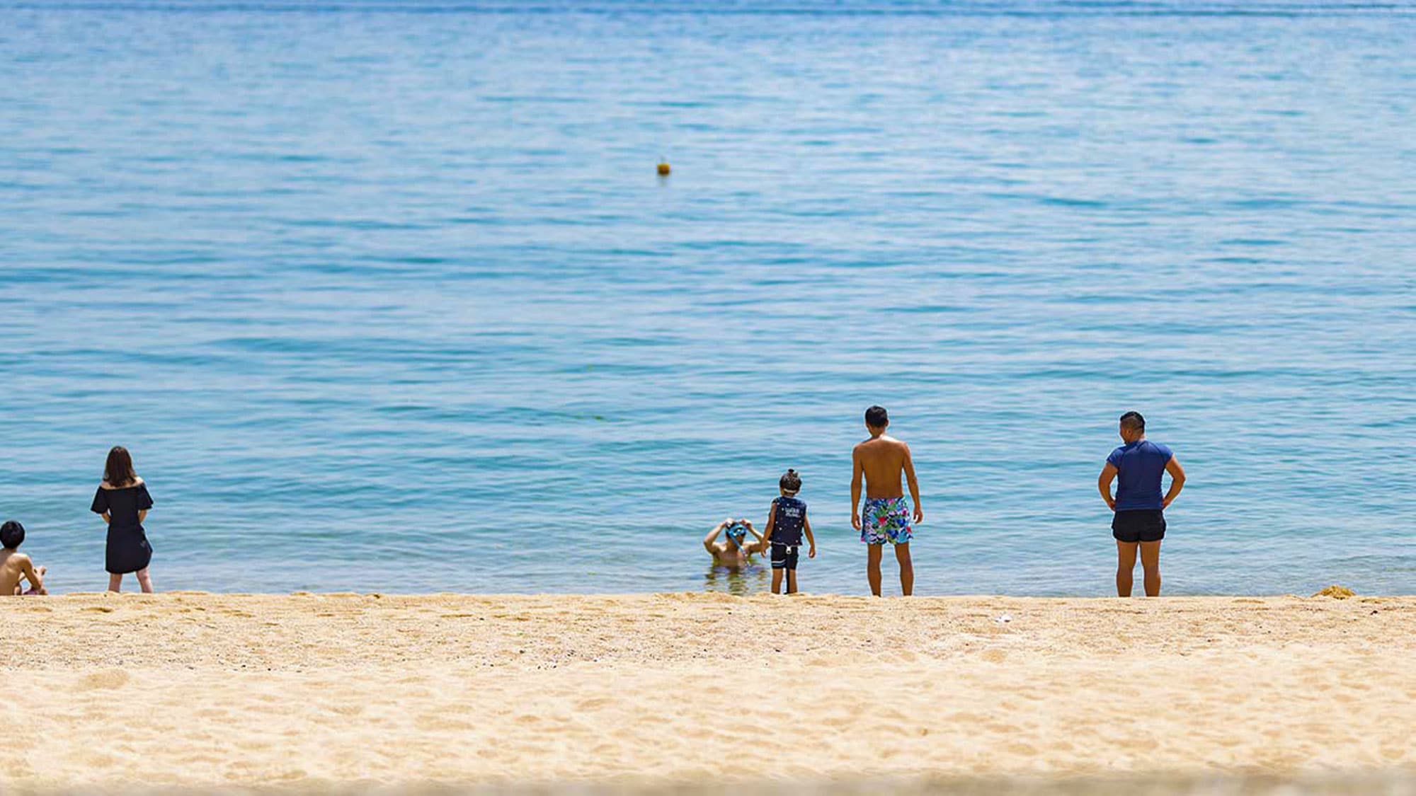 Enjoy in the sea in front of you ☆