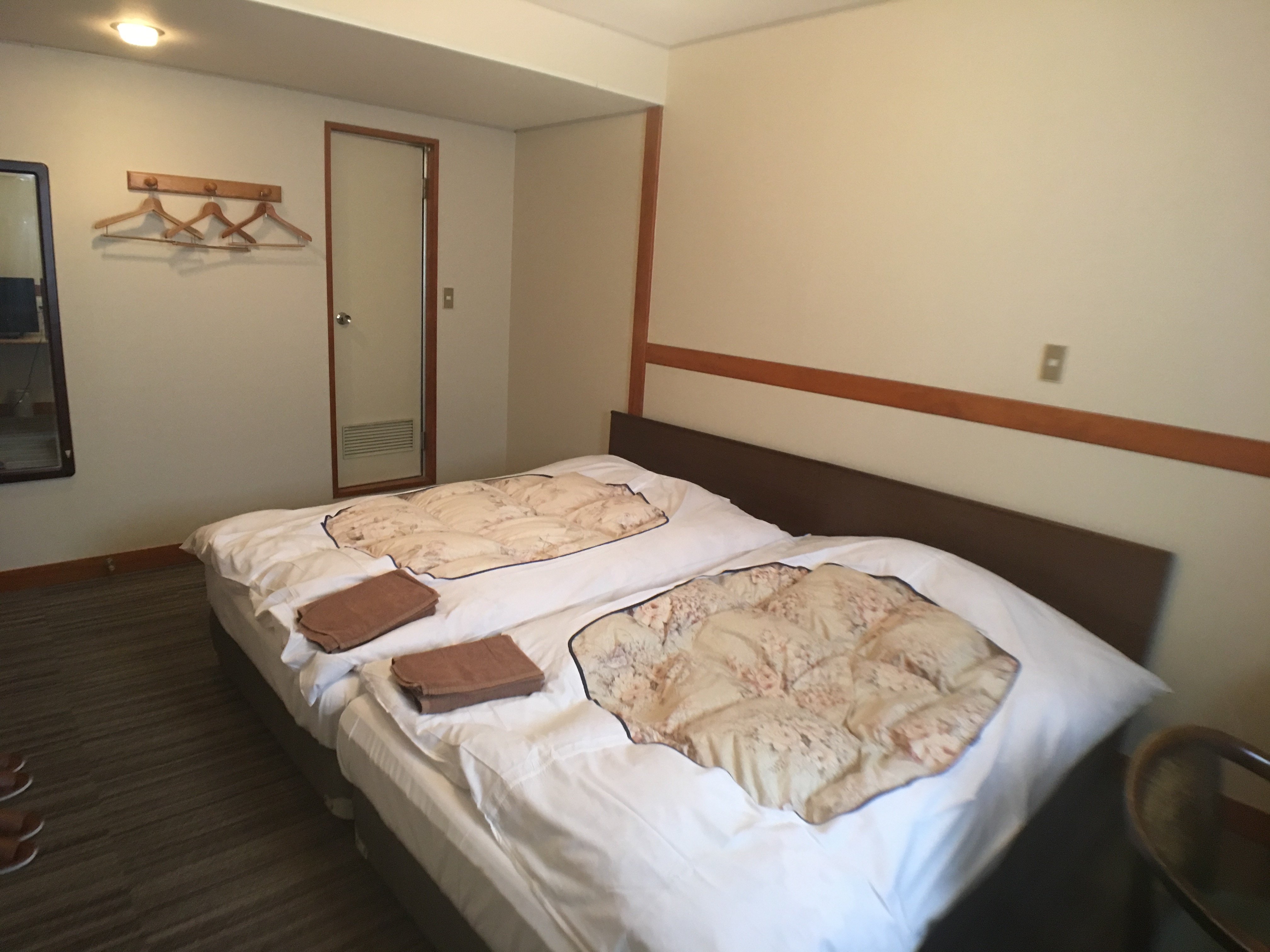 Twin rooms are spacious ♪ All rooms are equipped with free WiFi ♪