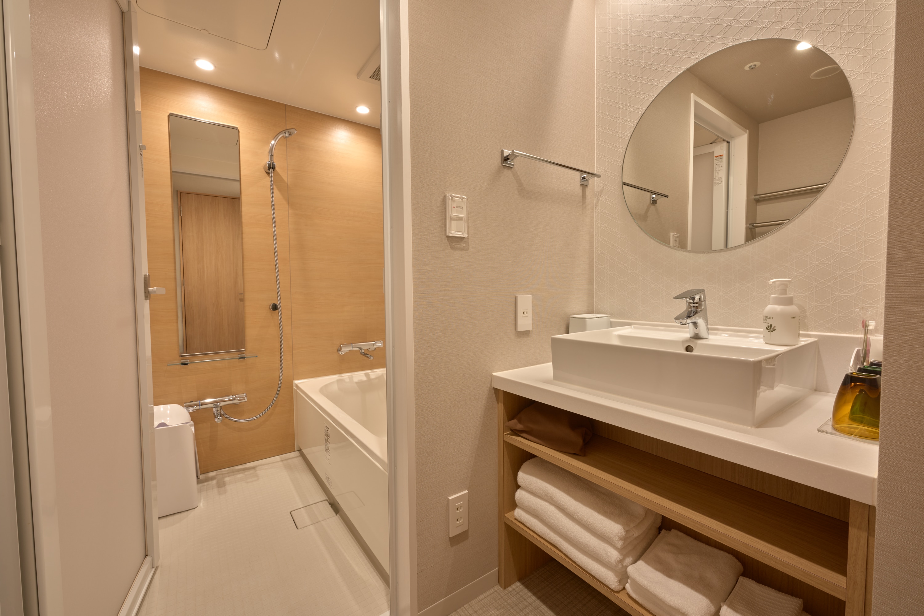 [Superior Triple Room]