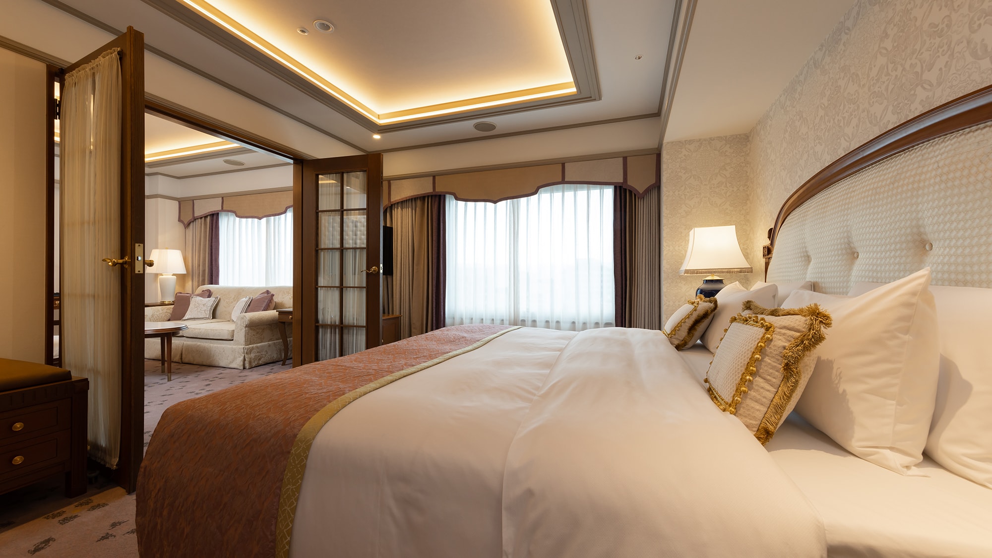 Kamar Suite Double Bebas Rokok (57 meter persegi/Menghadap Utara) Kamar tidur