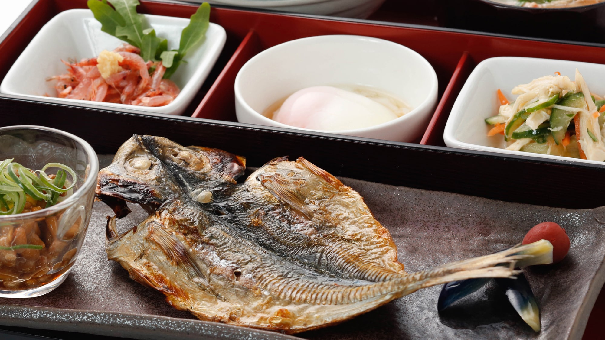 ■早餐：日式料理■肥美的竹莢魚，吃一次就停不下來！這是最受歡迎的菜單項目。