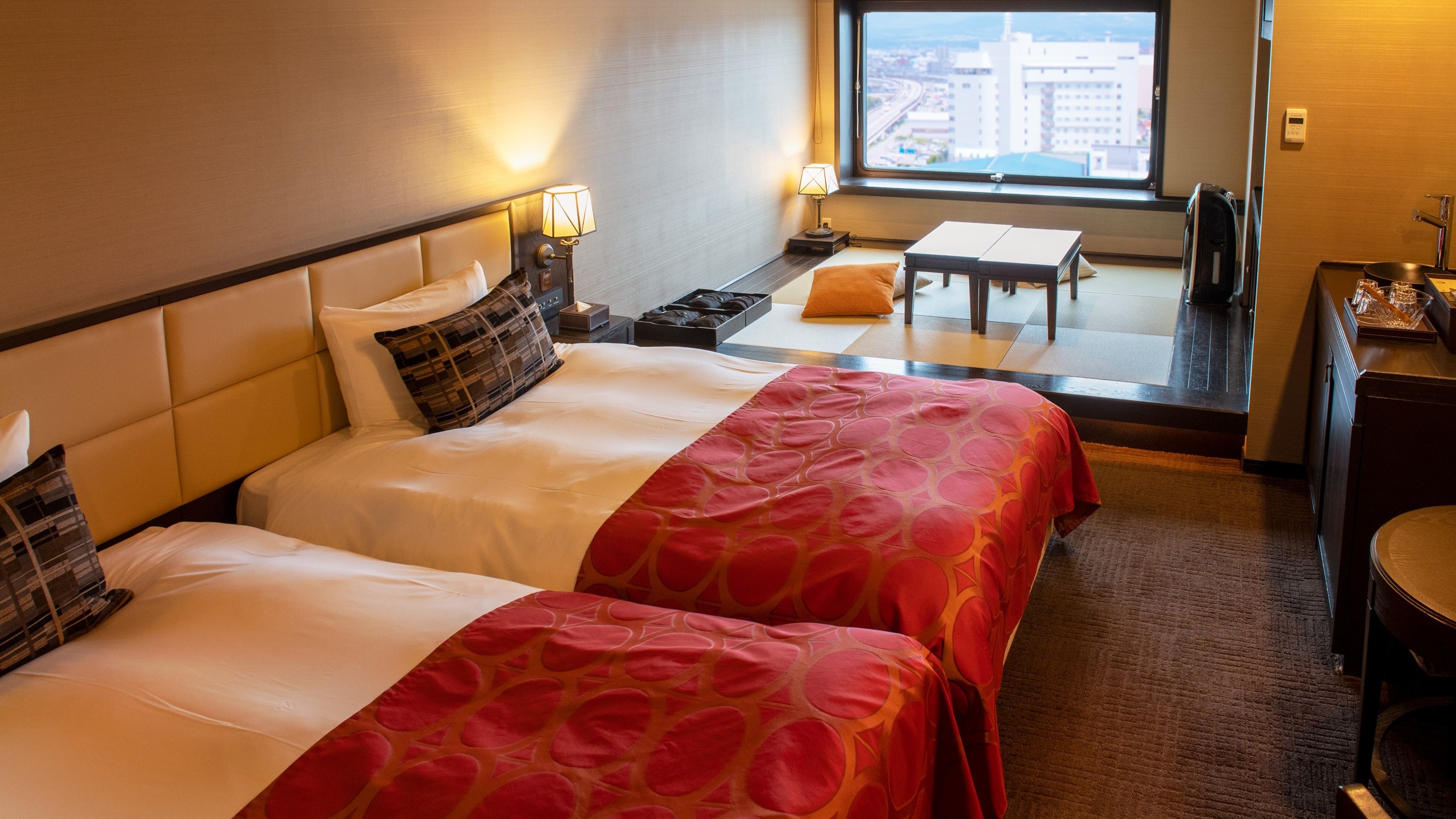 [Japanese-Western style room/33㎡]