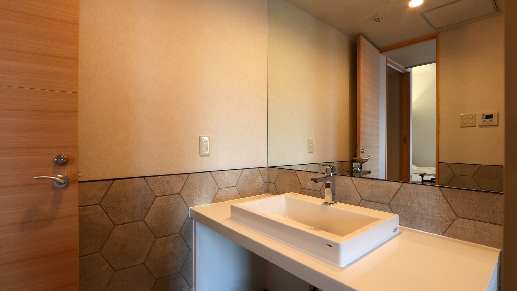 [Ruang Mocco-201] Kamar Mandi