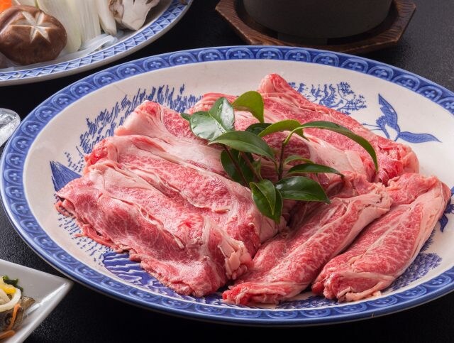 Tajima beef shabu-shabu (close-up)