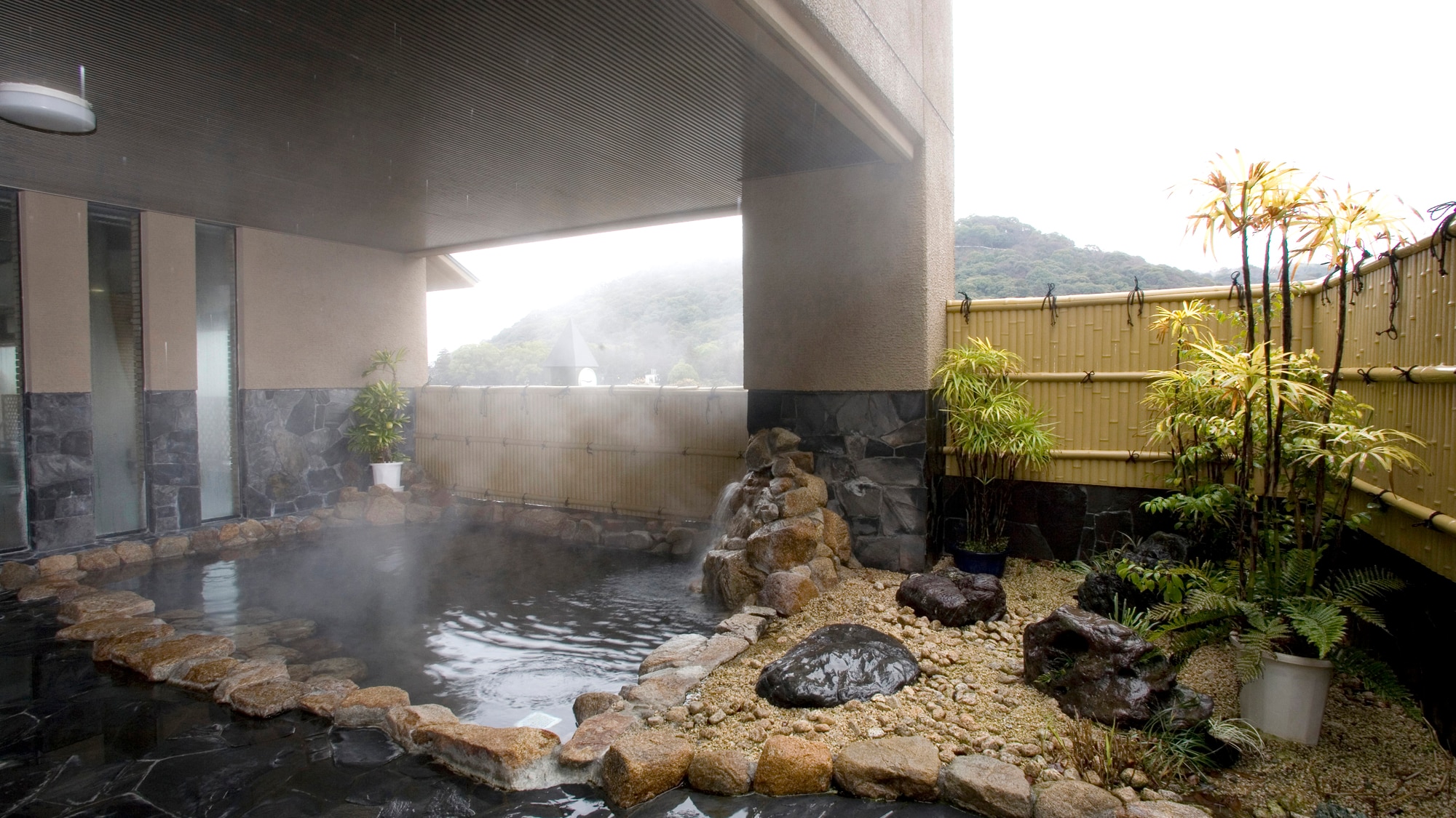 Open-air bath 01