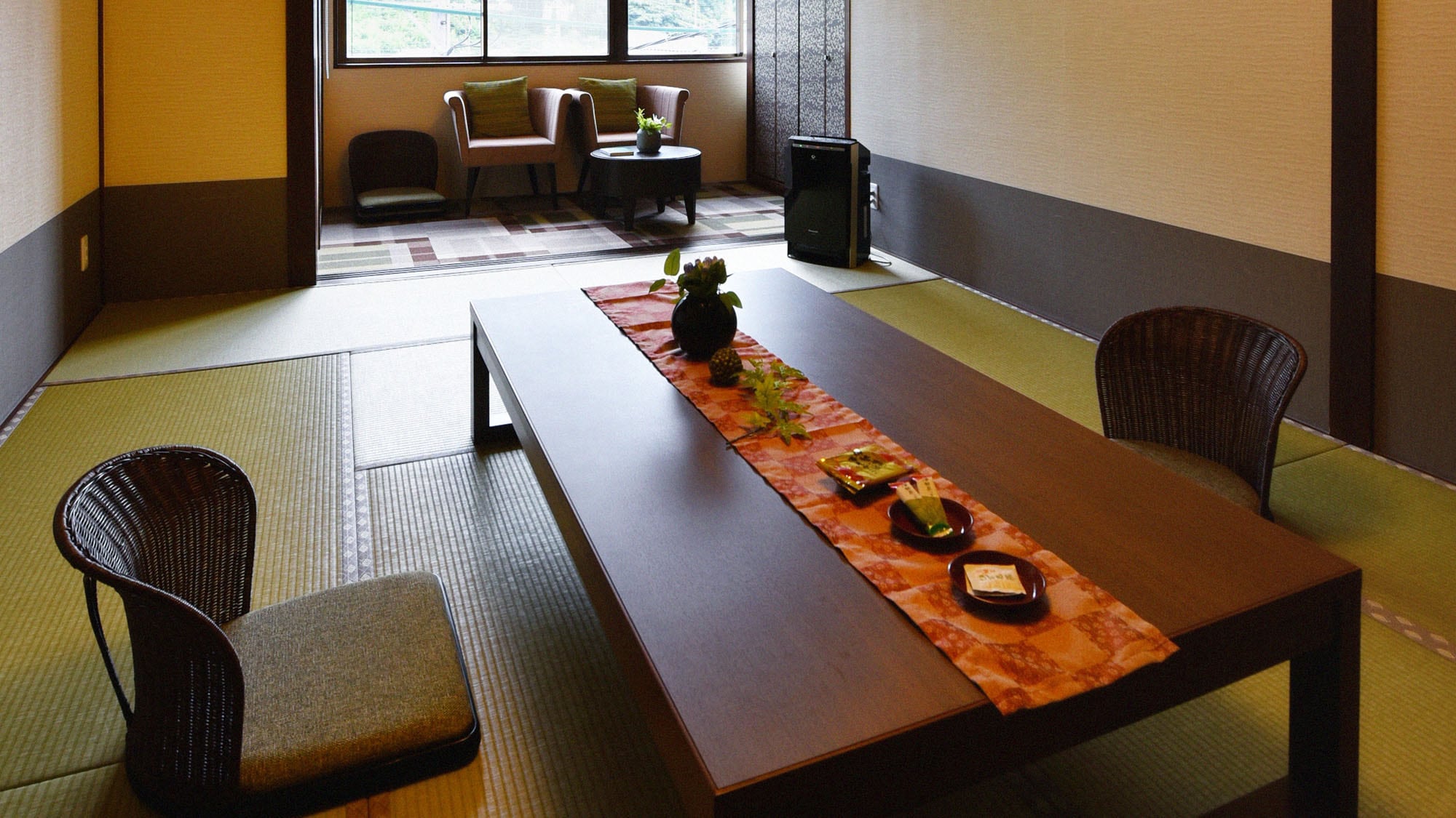 [Contoh kamar tamu umum] Kamar bergaya Jepang dengan 8 hingga 12 tikar tatami. Interior sederhana tanpa hiasan hiasan