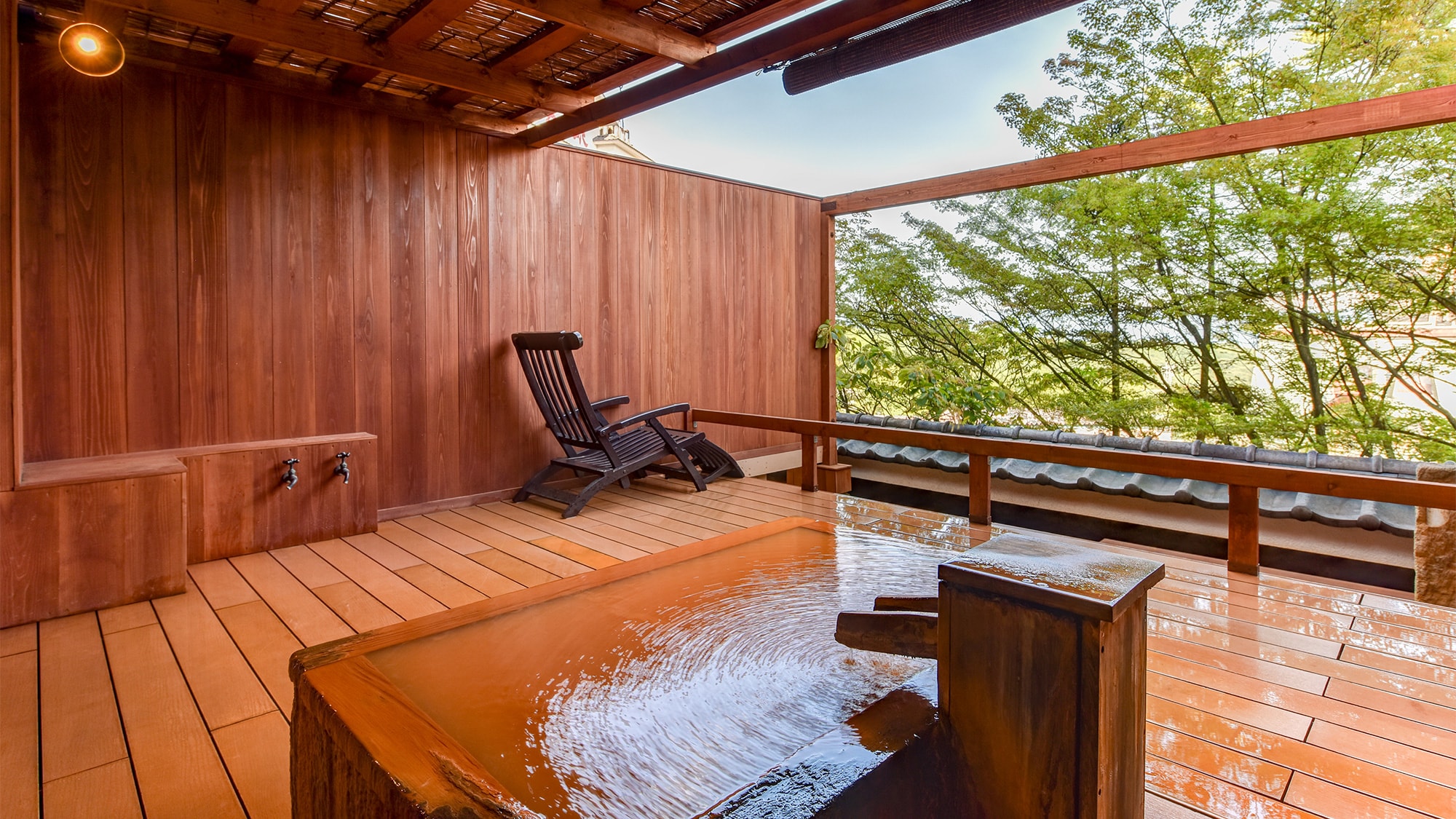 * Leaf Drops [Guest room with open-air bath with golden hot water]