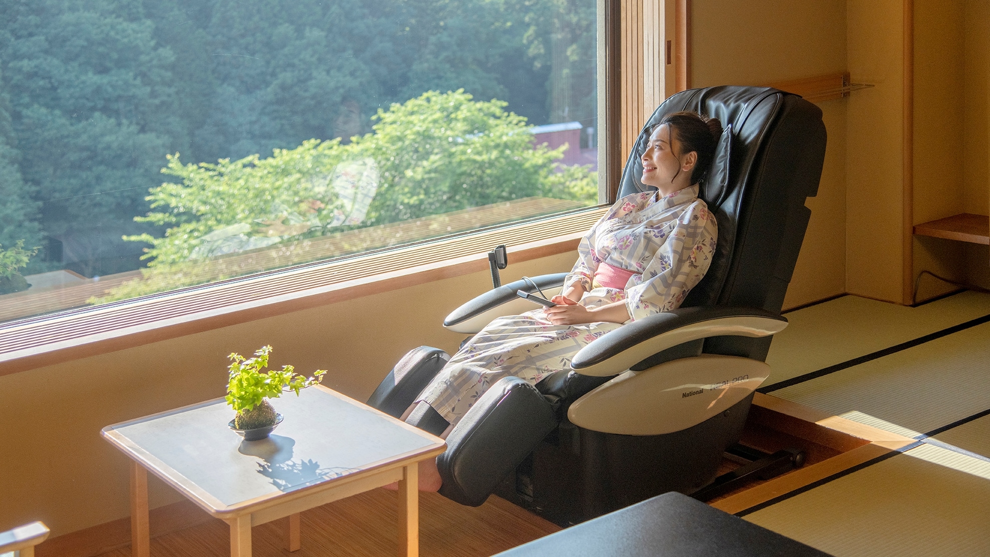 [Guest rooms with massage chairs]