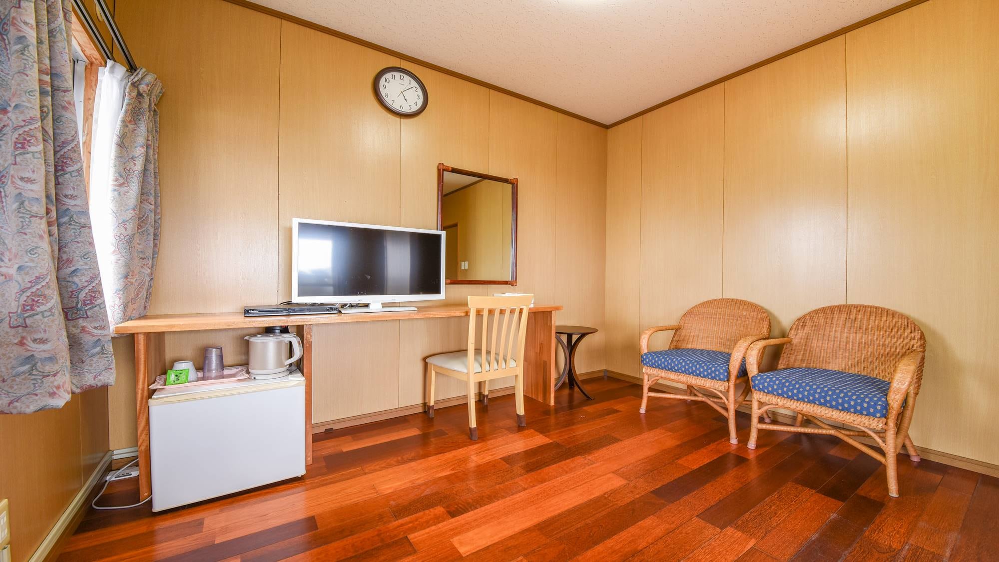*Room (Main building 3F Twin) 4