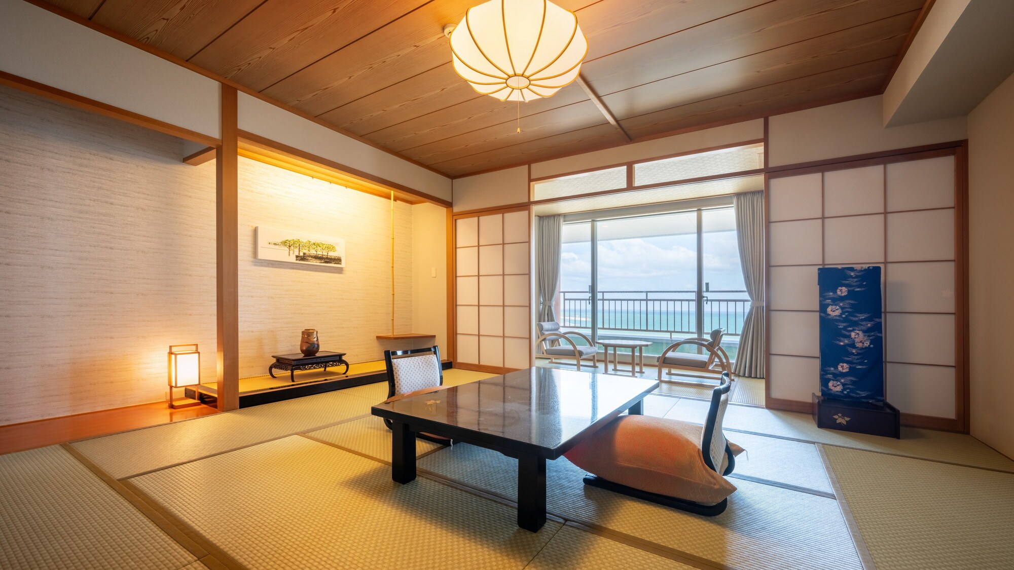 Ocean-facing Japanese-style premium connecting room
