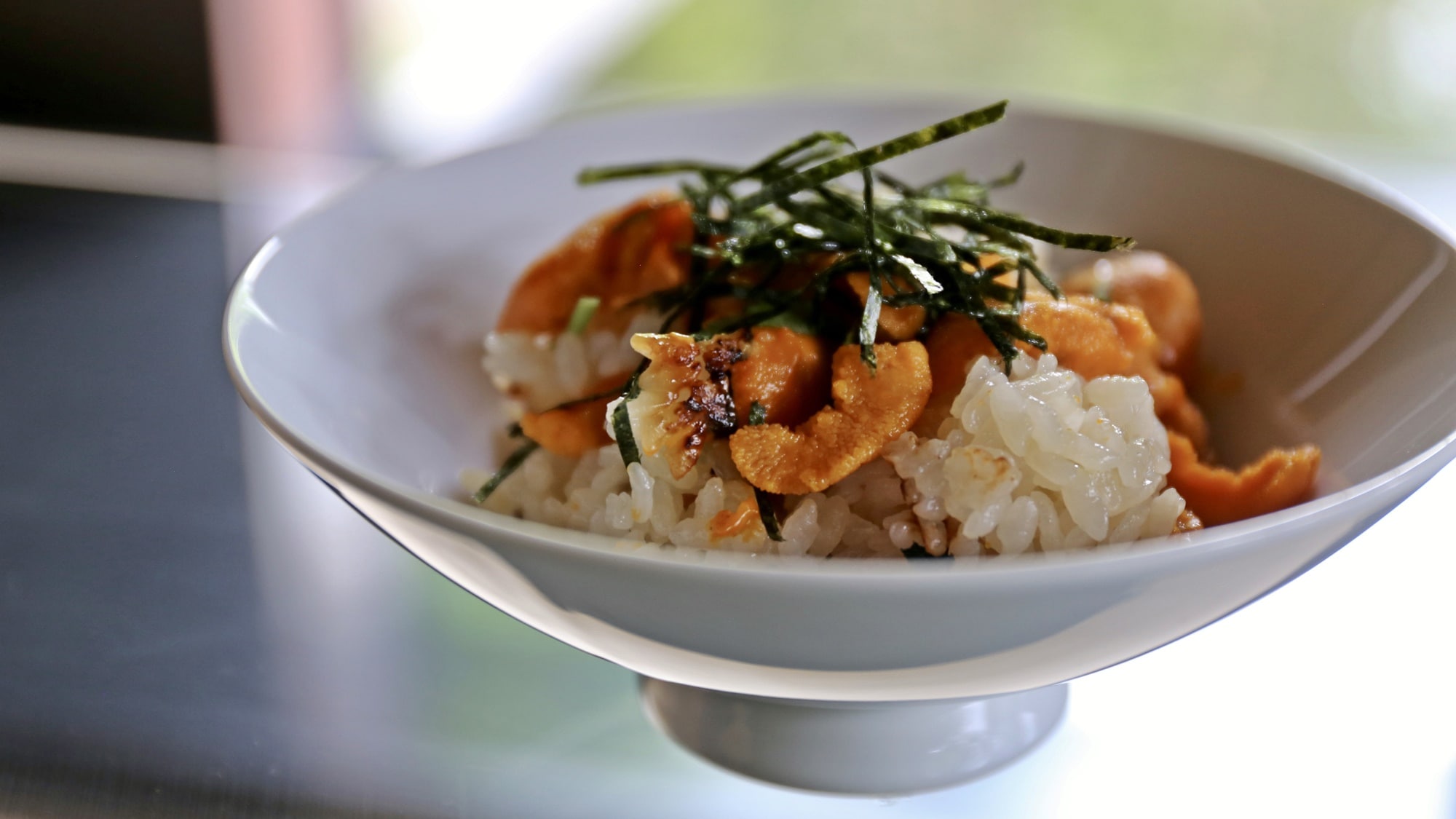 *Ví dụ về bữa tối (Chỉ trong thời gian có hạn: Cơm nấu trong nồi có kèm nhím biển sống)