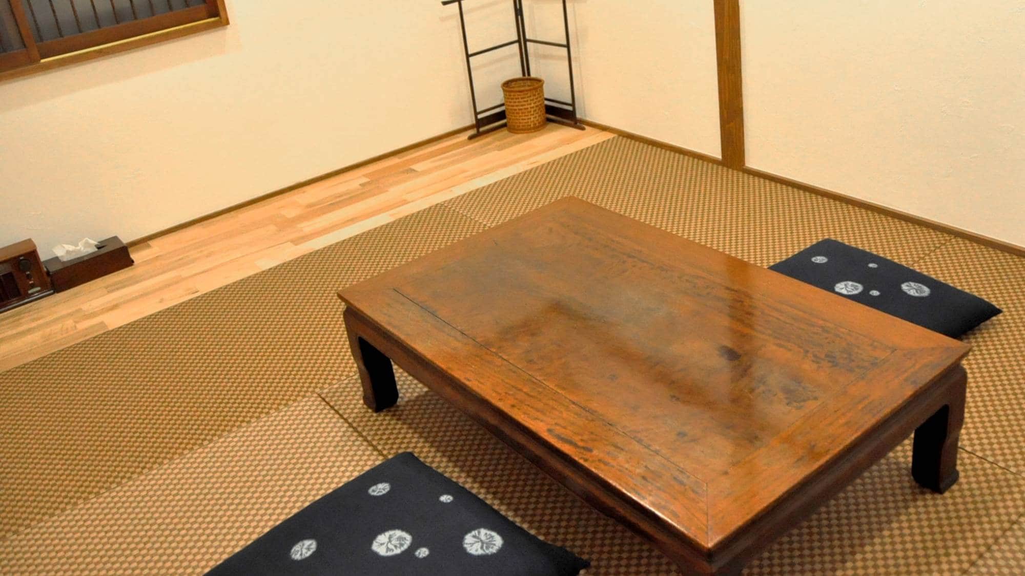 ・ An example of a Japanese-style room