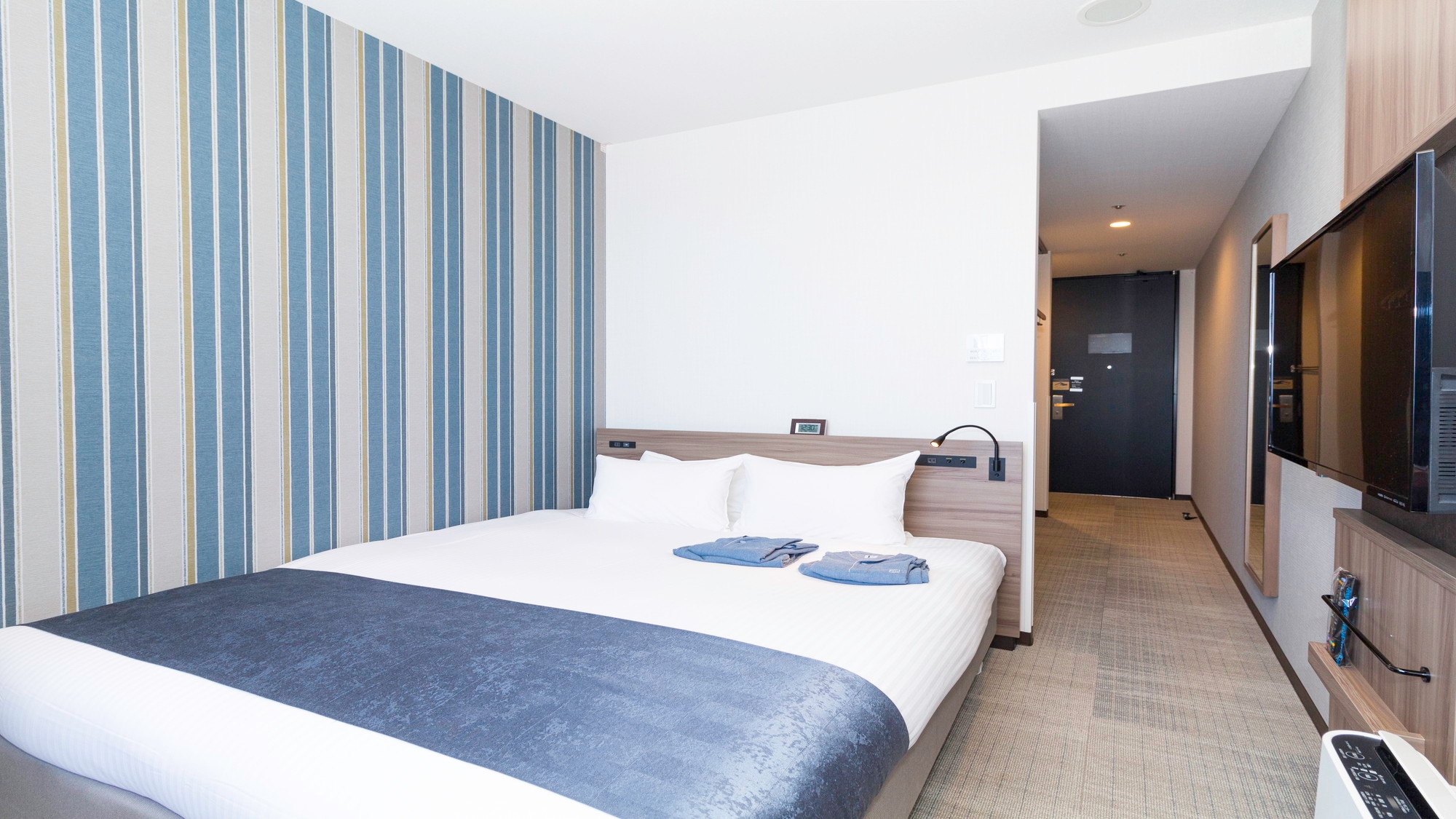 Standard double (from the back of the guest room / window side)