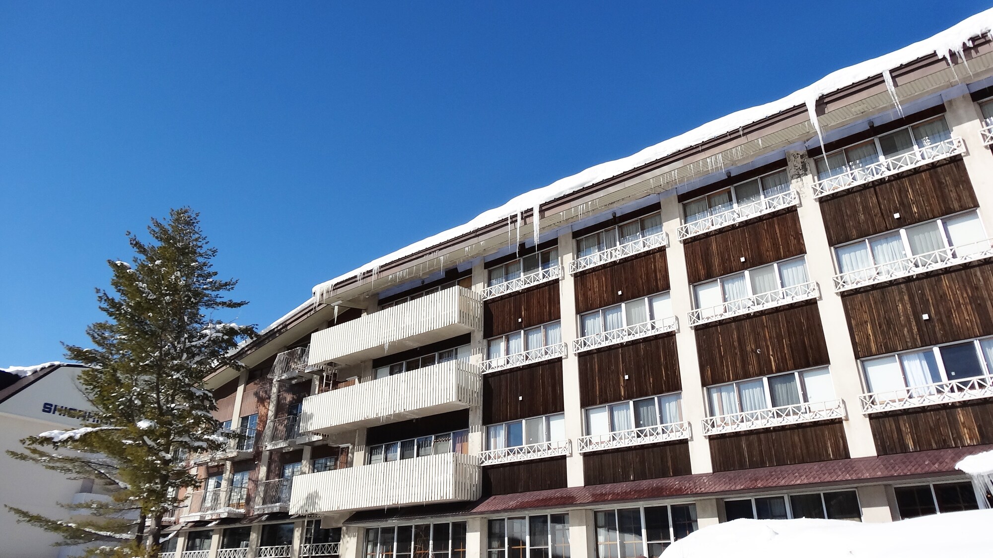 *Exterior <Winter>