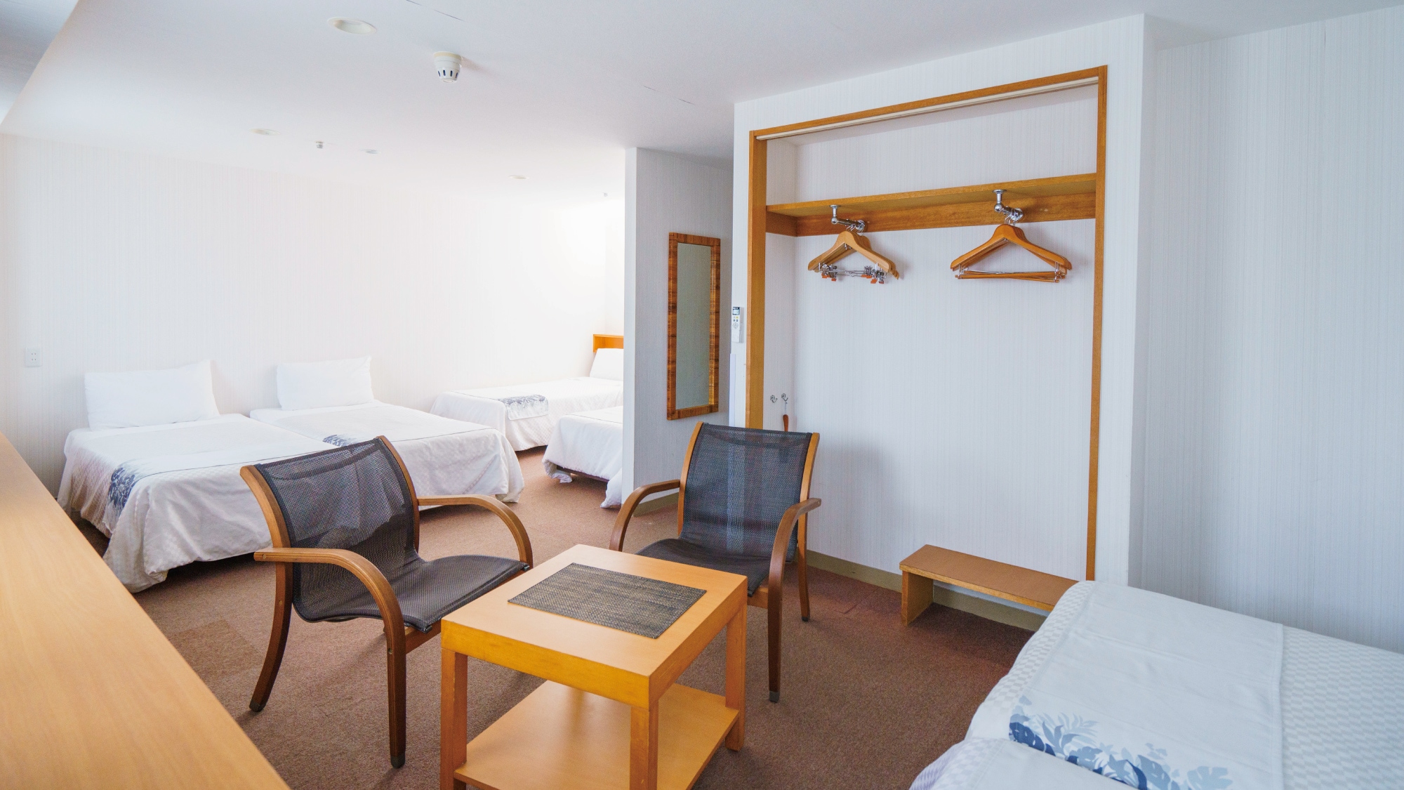 6 permanent beds! Recommended for group trips!