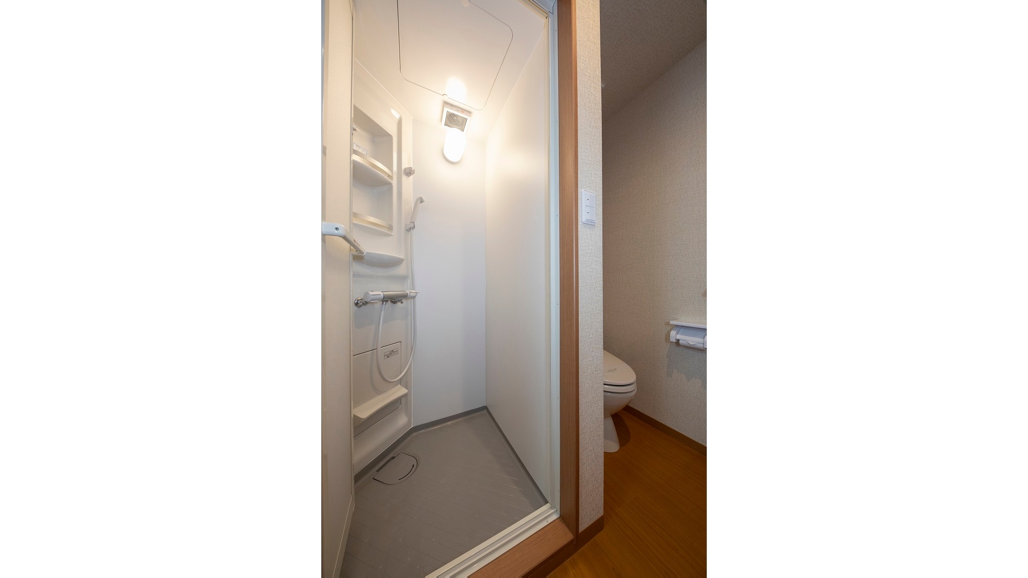 Renovated in July 2019♪ [West Wing (non-smoking)] Japanese-style twin room (with toilet and shower booth)