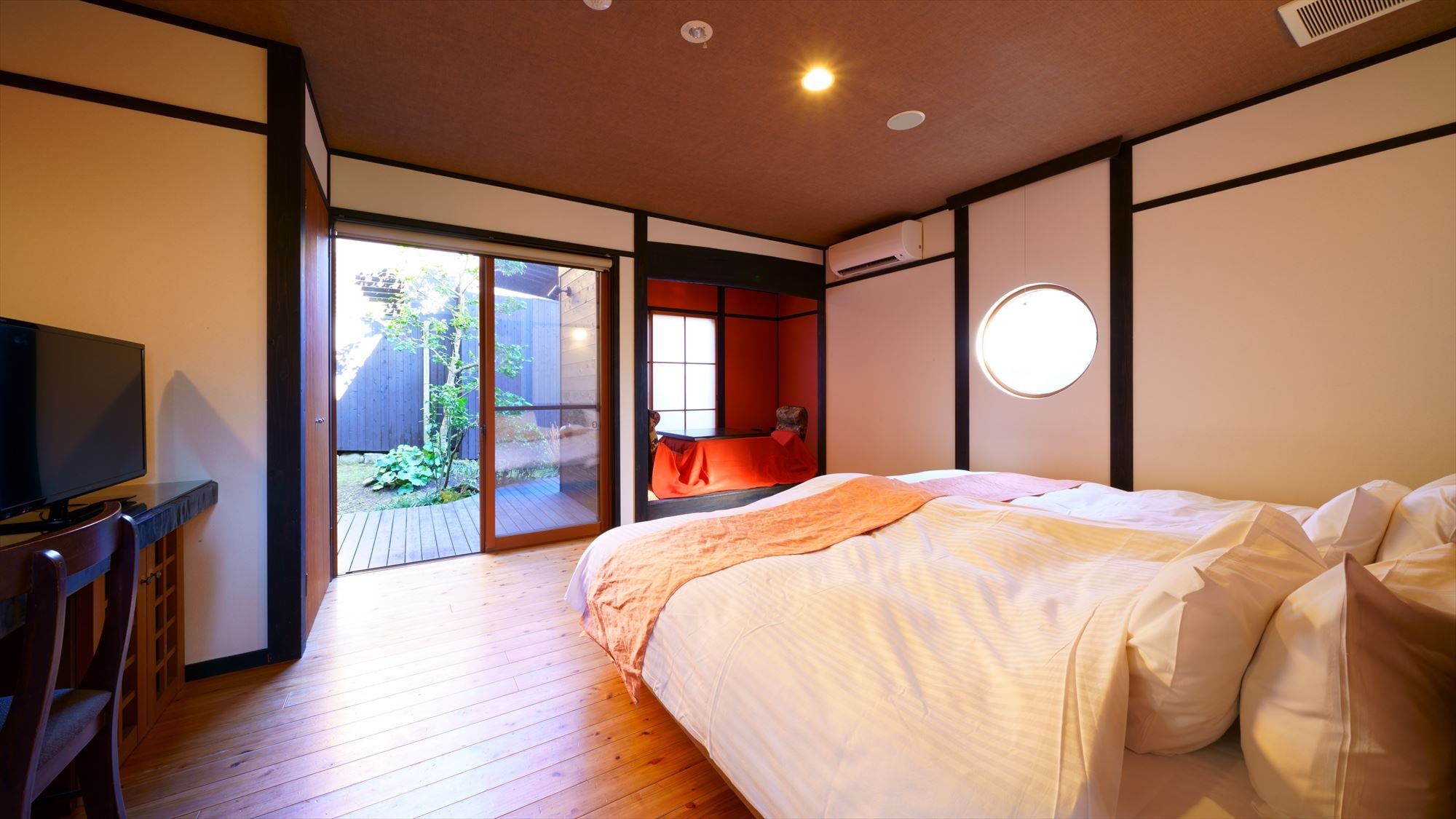 [เสื่อทาทามิ 3 เสื่อ ห้องแบบญี่ปุ่นและแบบตะวันตก] -มีอ่างอาบน้ำในร่มและกลางแจ้ง-