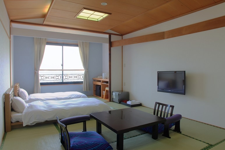 Japanese-style room with a view