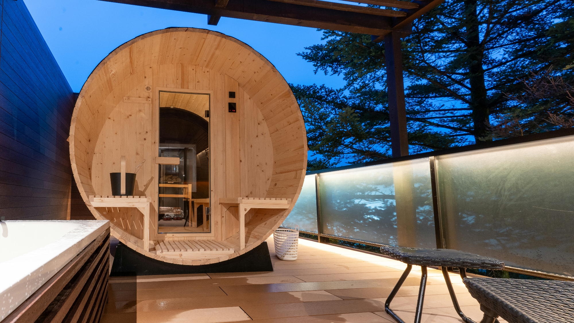 Triple room with barrel sauna and open-air bath [Capacity 3 people]